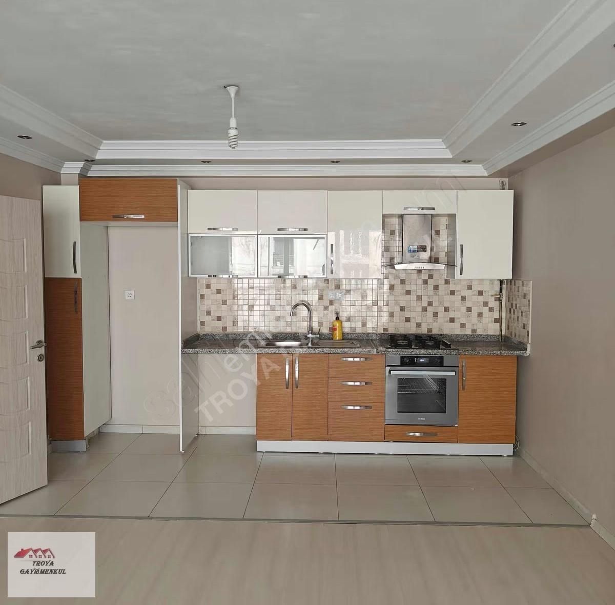 Cumhuriyet Mah Metrobüs Yürüme Mesafesinde 2+1 Kiralık Daire - Görsel 21