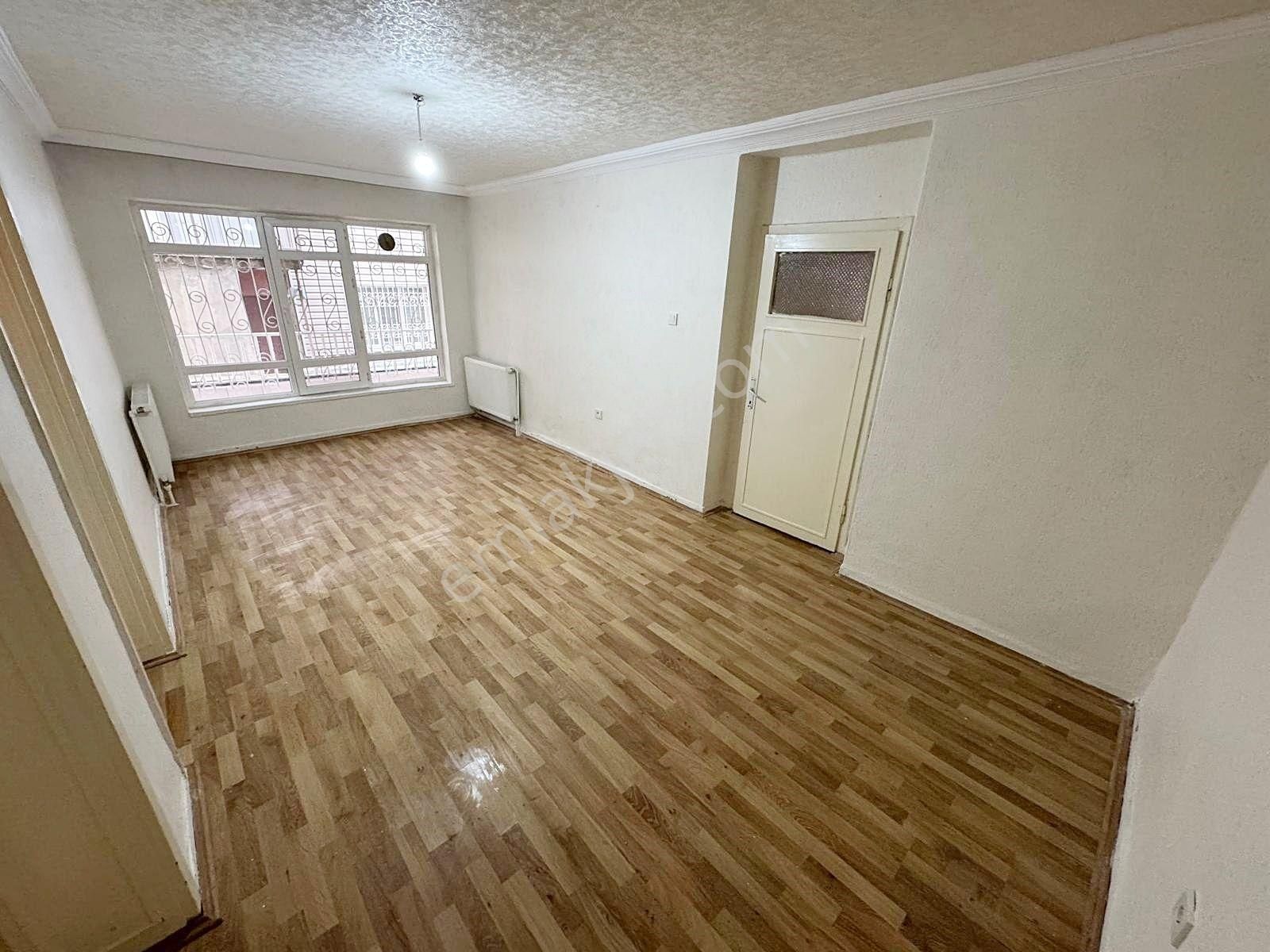 Türk Telekom Yanı Harika Konum 3+1 Temiz Yapılı Balkonlu