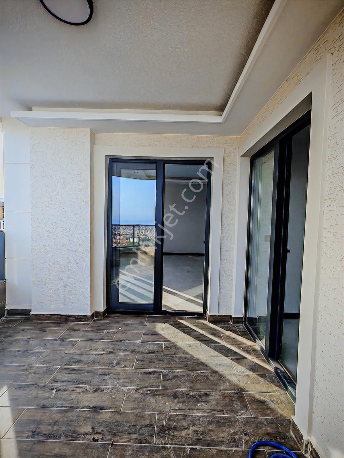 Deniz Manzaralı Sıfır Lüx Satılık 3+1 Daire - Görsel 13