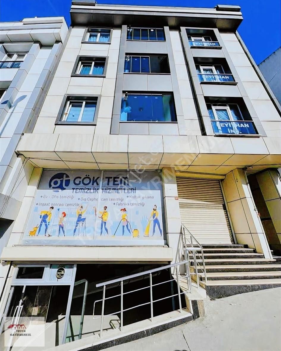 Piri Reis Mahallesi De 120 M2 Düz Giriş Satılık Dükkan - Görsel 4