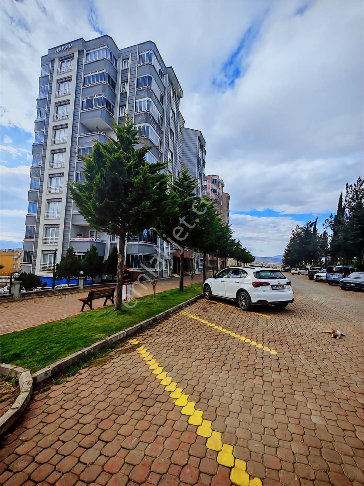 Sultan Gümüş. Merkezi Konum Bulvar Cephe Satılık Geniş 3+1 Daire - Görsel 5