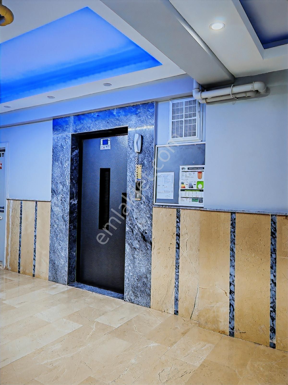 Mevlana'da Deniz Manzaralı Geniş Satılık 4+1 Daire - Görsel 9