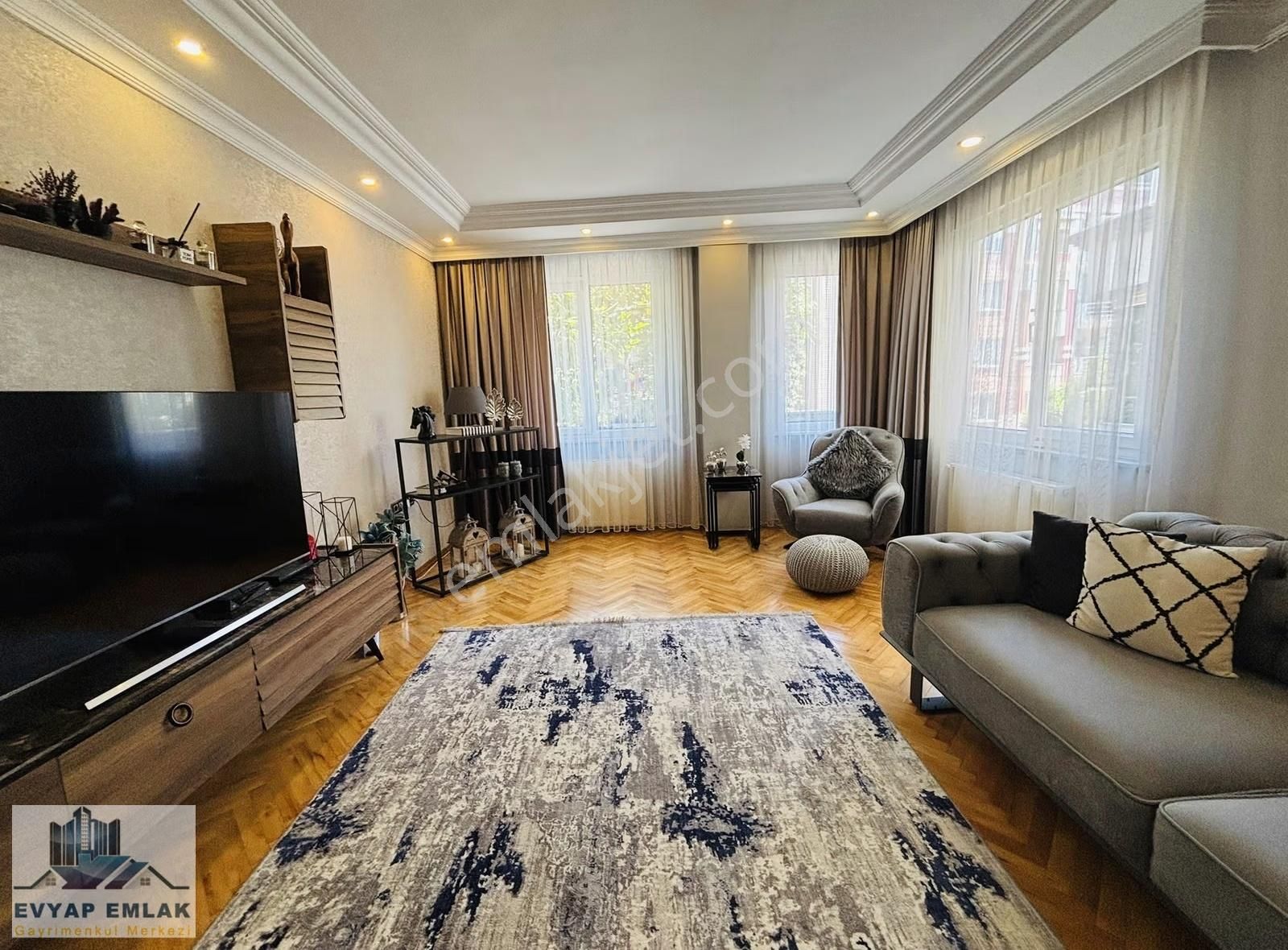 Bahçelievler Kıbrıs Parkı Mevkii 2000 Yapımı 4+1 Geniş Daire - Görsel 13