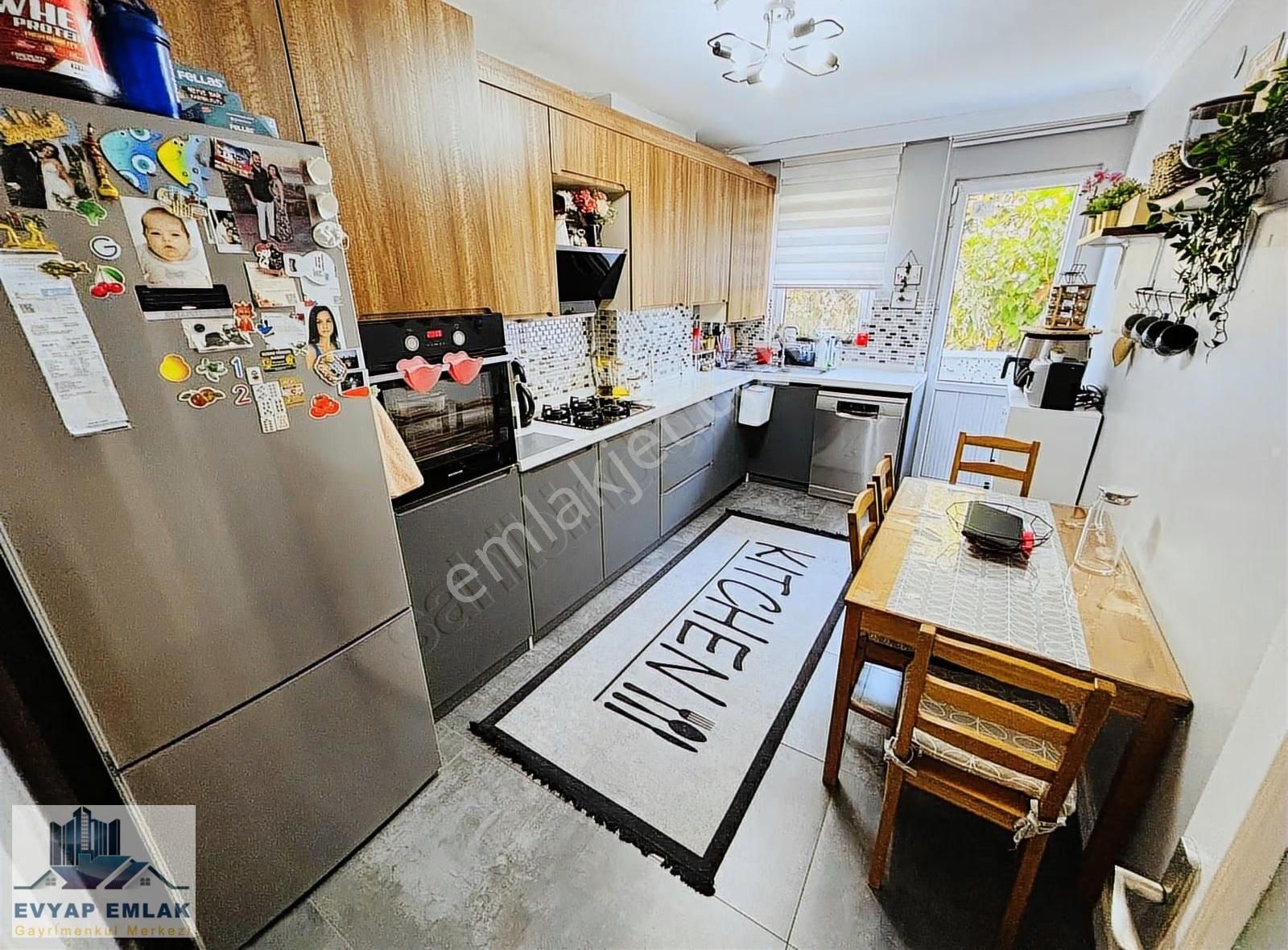 Bahçelievler Kıbrıs Parkı Mevkii 2000 Yapımı 4+1 Geniş Daire - Görsel 12