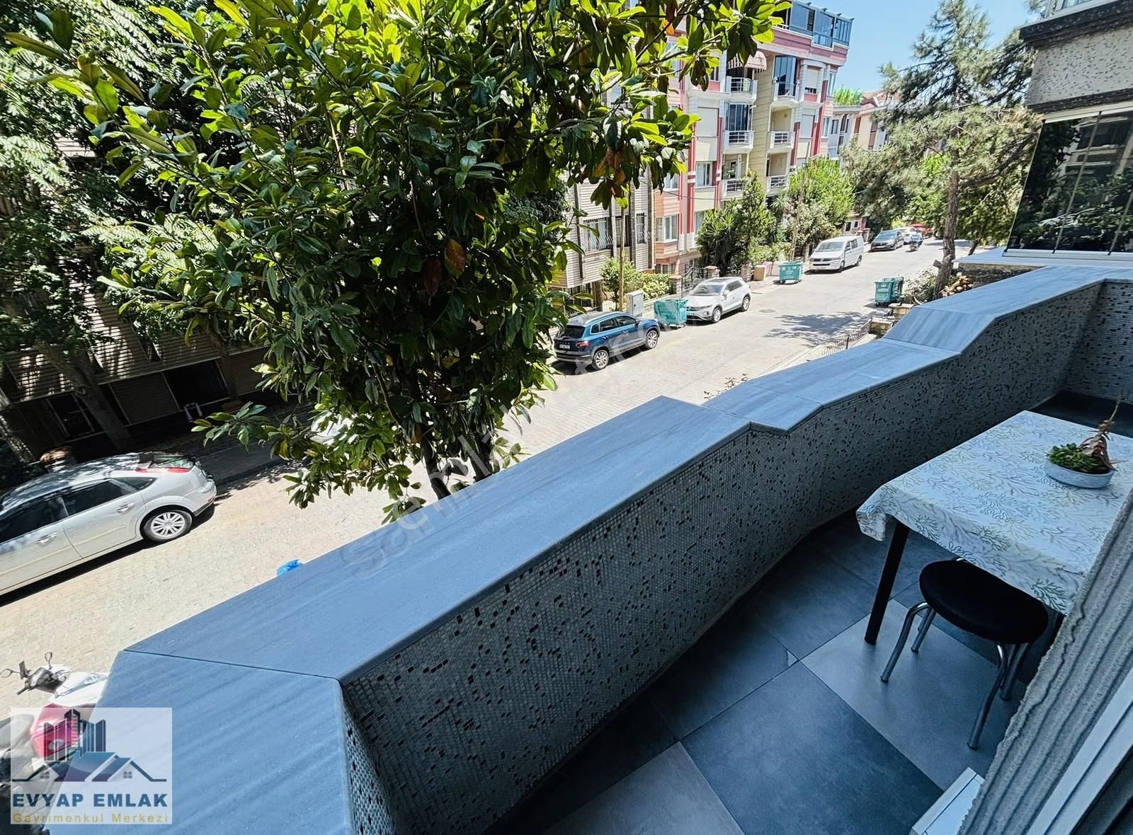 Bahçelievler Kıbrıs Parkı Mevkii 2000 Yapımı 4+1 Geniş Daire - Görsel 8