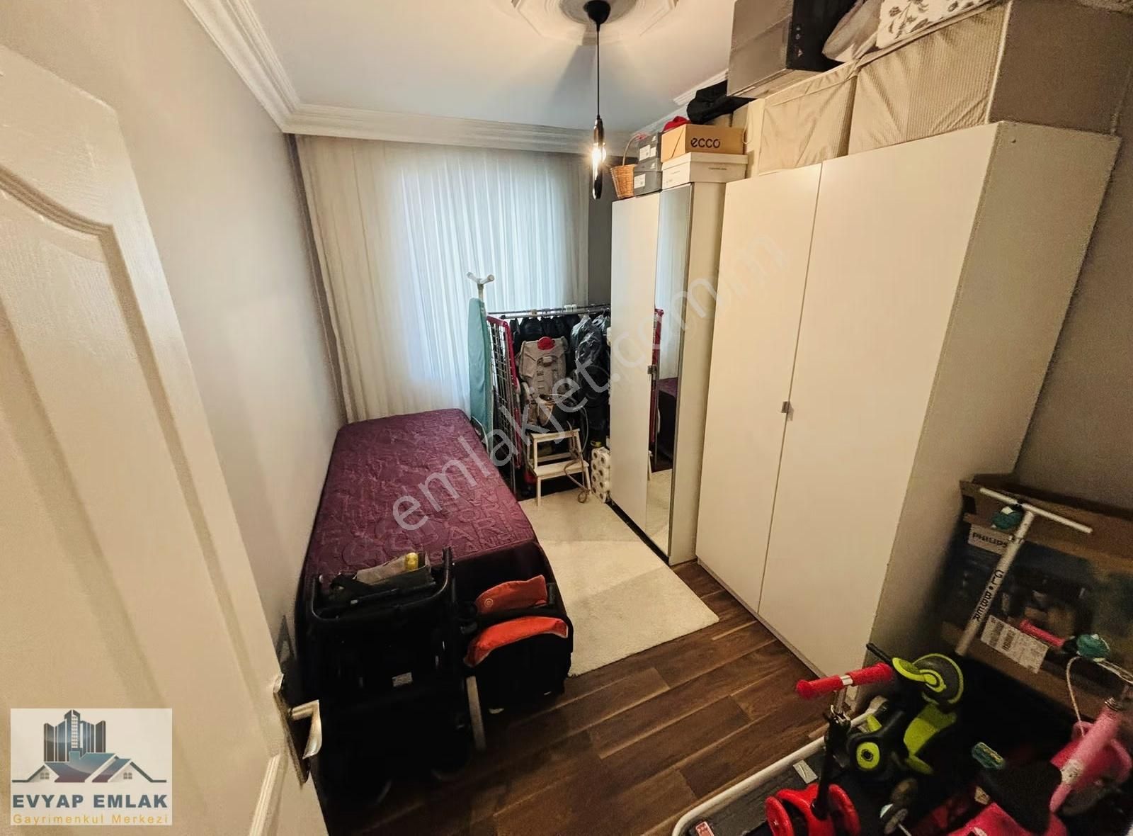 Bahçelievler Kıbrıs Parkı Mevkii 2000 Yapımı 4+1 Geniş Daire - Görsel 11