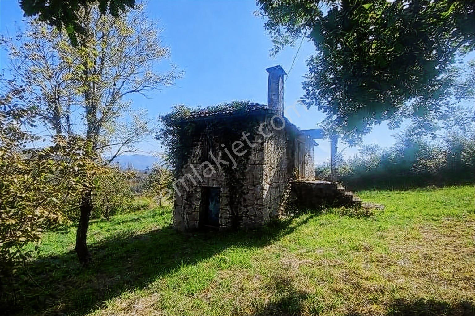 Eşsiz Doğa Manzaralı Bahçe İçerisinde Evi Olan Satılık Arazi - Görsel 5