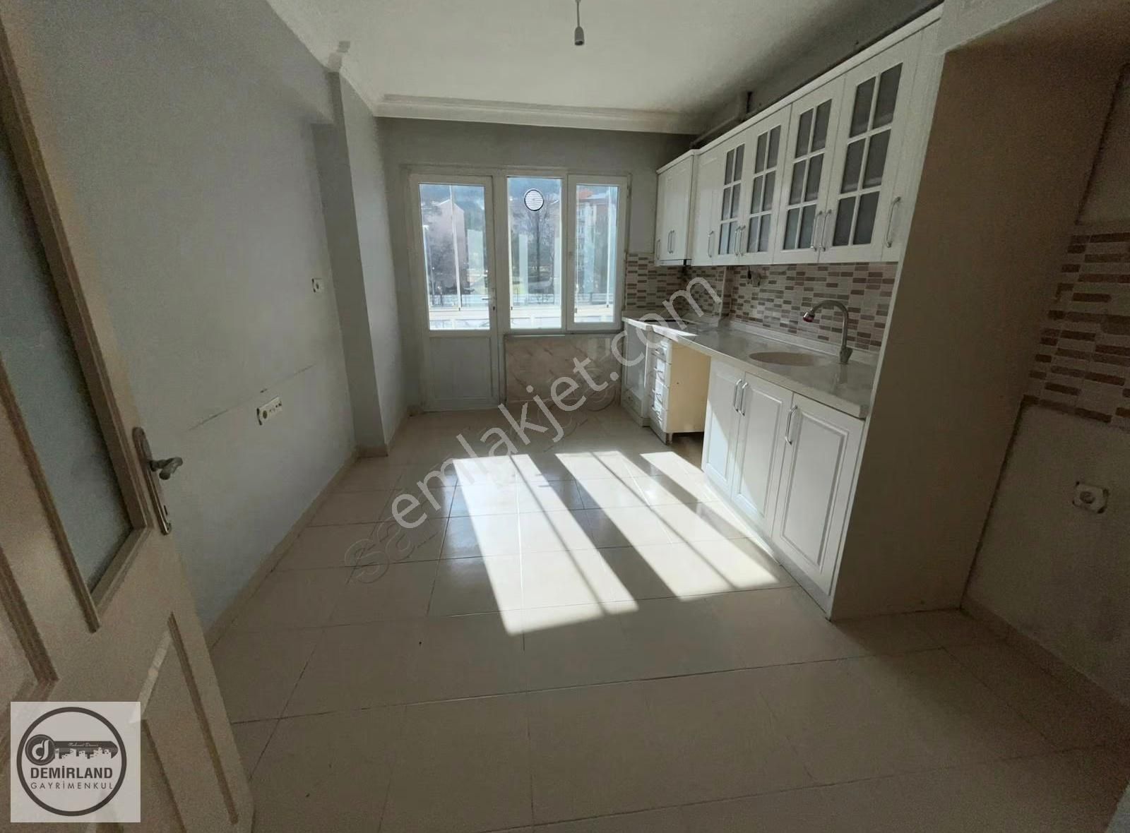 Demirland'dan Kiralık Cumhuriyet Mh.ara Kat/ Geniş 3+1 Daire - Görsel 14