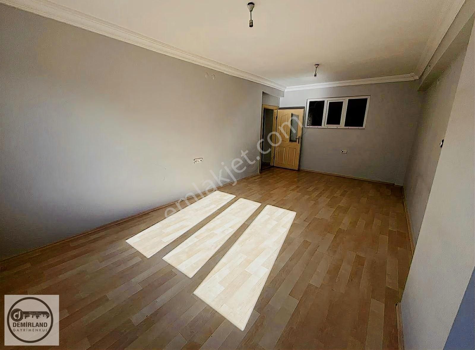 Demirland'dan Kiralık Cumhuriyet Mh.ara Kat/ Geniş 3+1 Daire - Görsel 3