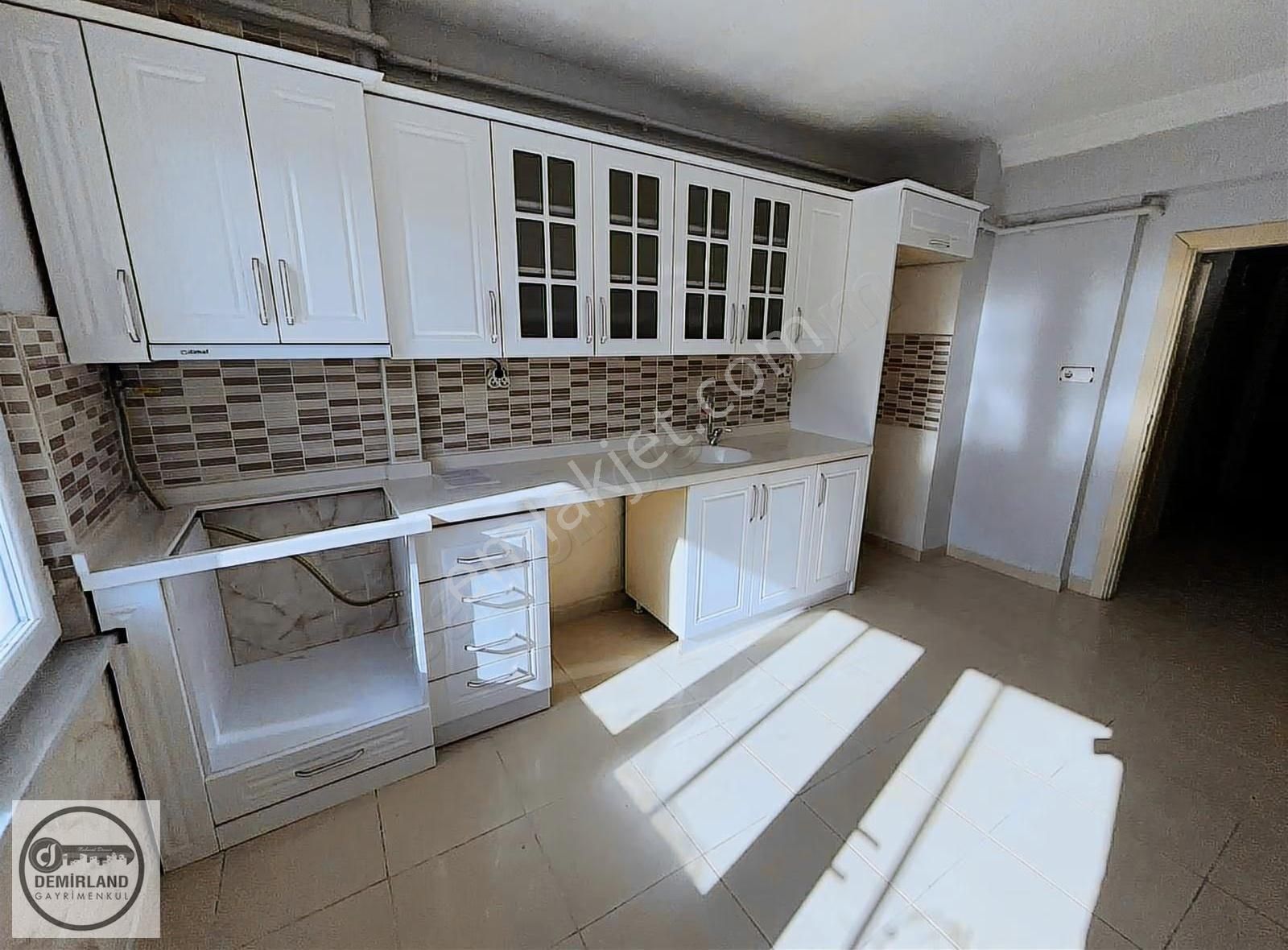 Demirland'dan Kiralık Cumhuriyet Mh.ara Kat/ Geniş 3+1 Daire - Görsel 9