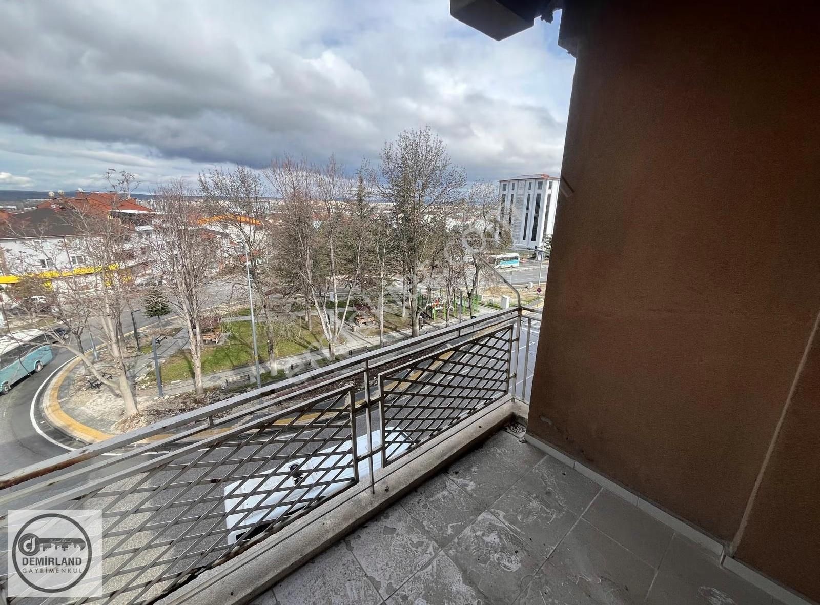 Demirland'dan Satılık Dörtyol'da 3 Ad. 3+1 Geniş Ve Fırsat Daire - Görsel 3