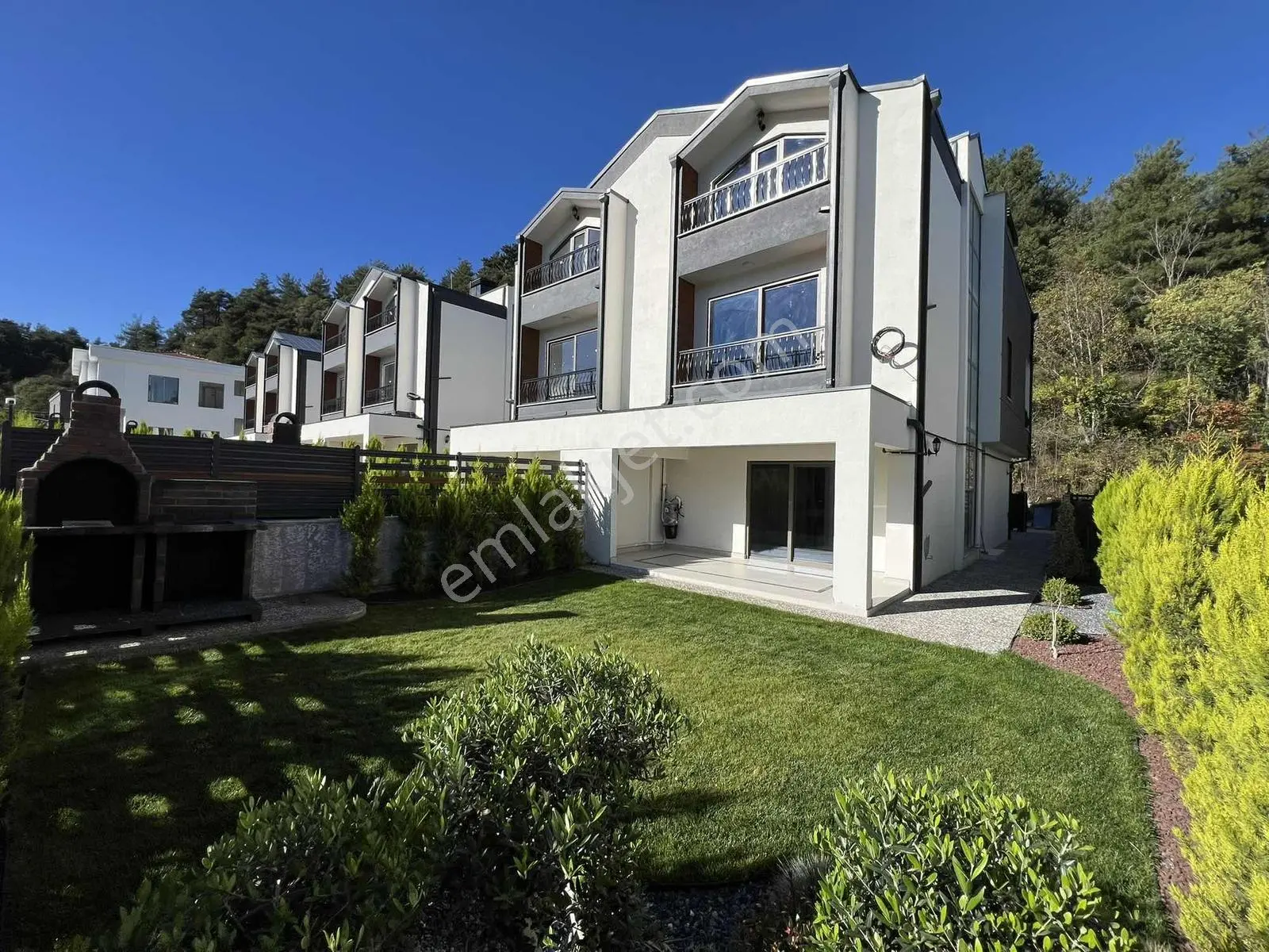 Gümüştepe'de İkiz Villa