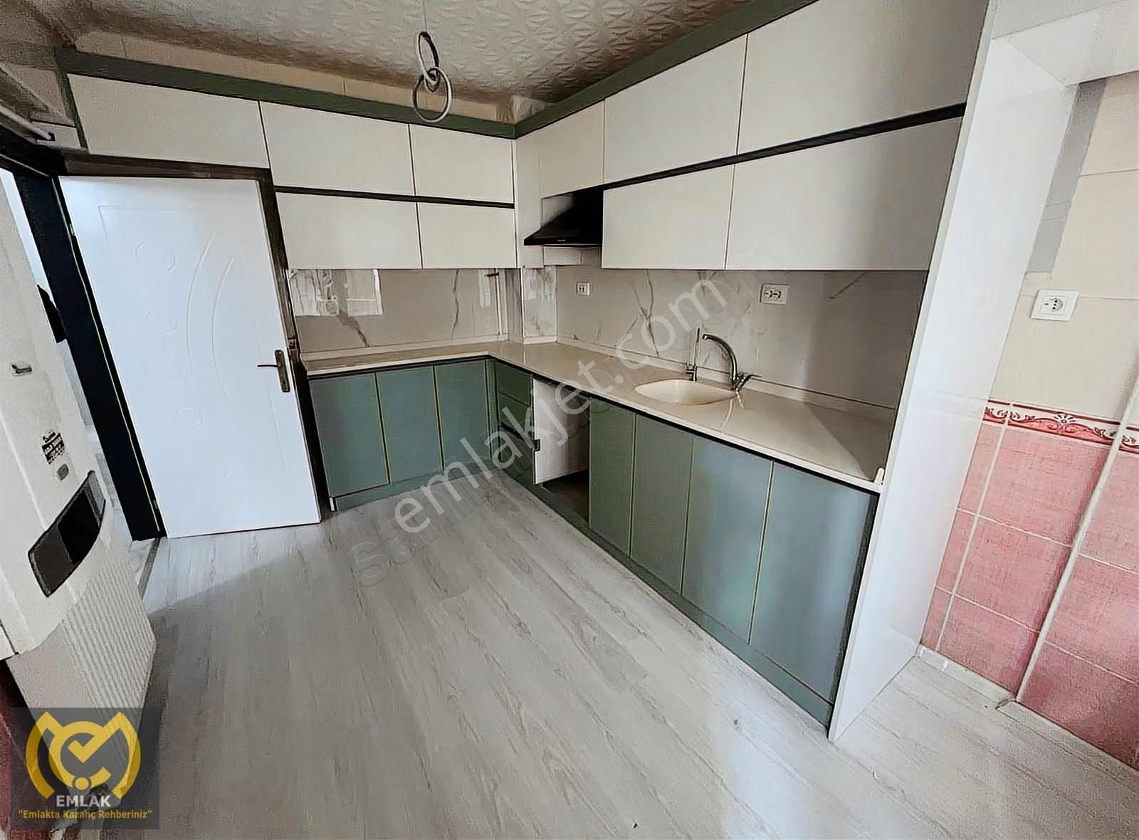 Mç Emlak'tan Full+full Yapılı Kat Konumunda Yüksek Giriş