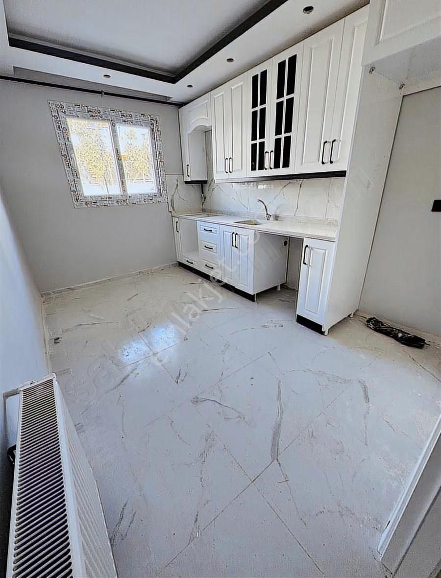 Saricam Gültepe'de Cadde Ustunde 2+1 Ve 3+1 K Mutfak Satlik - Görsel 4