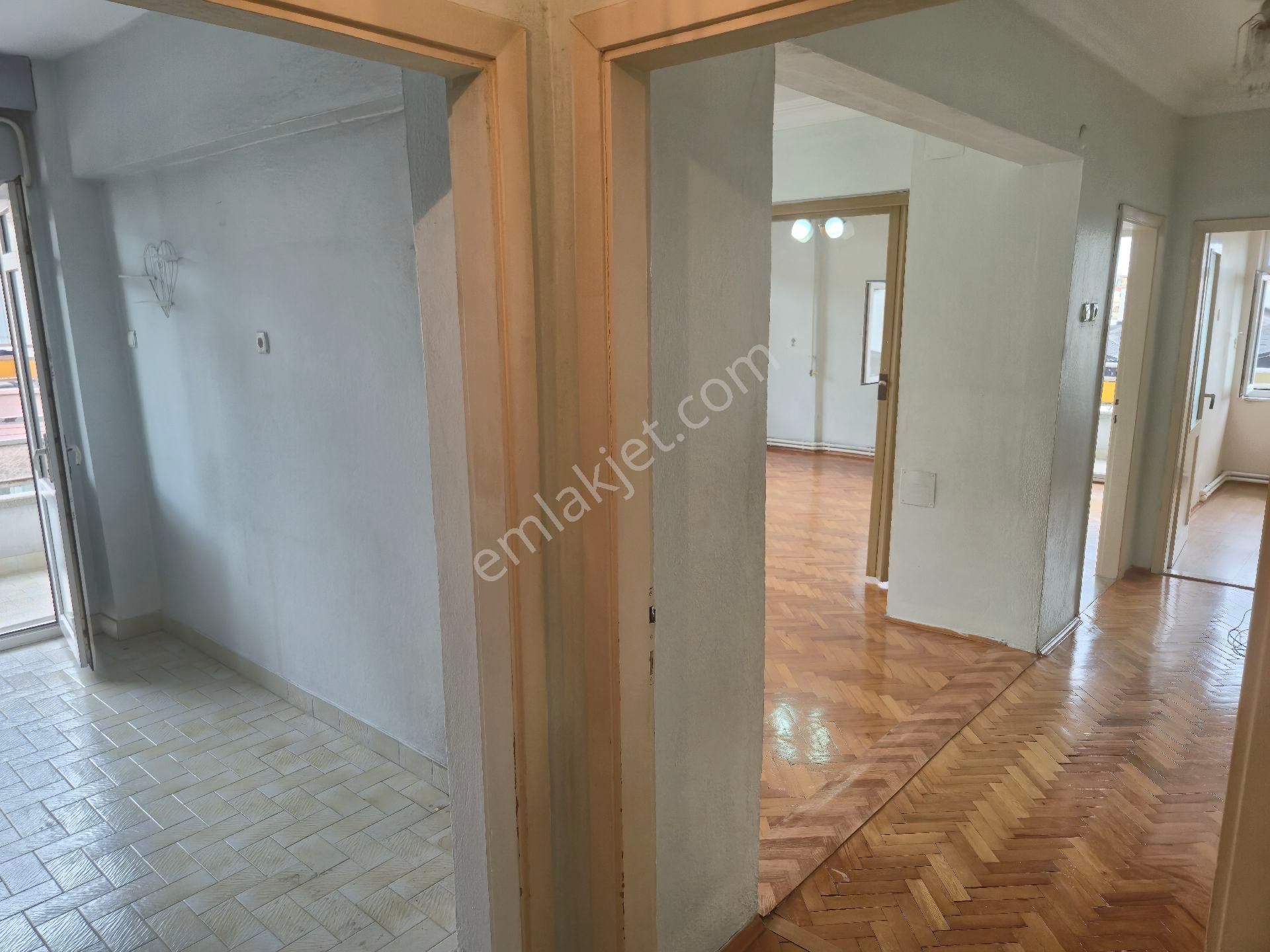 Realty World'dan Adapazarı Akıncılar'da 120m2 3 Balkonlu Depolu Boş 3+1 - Görsel 11