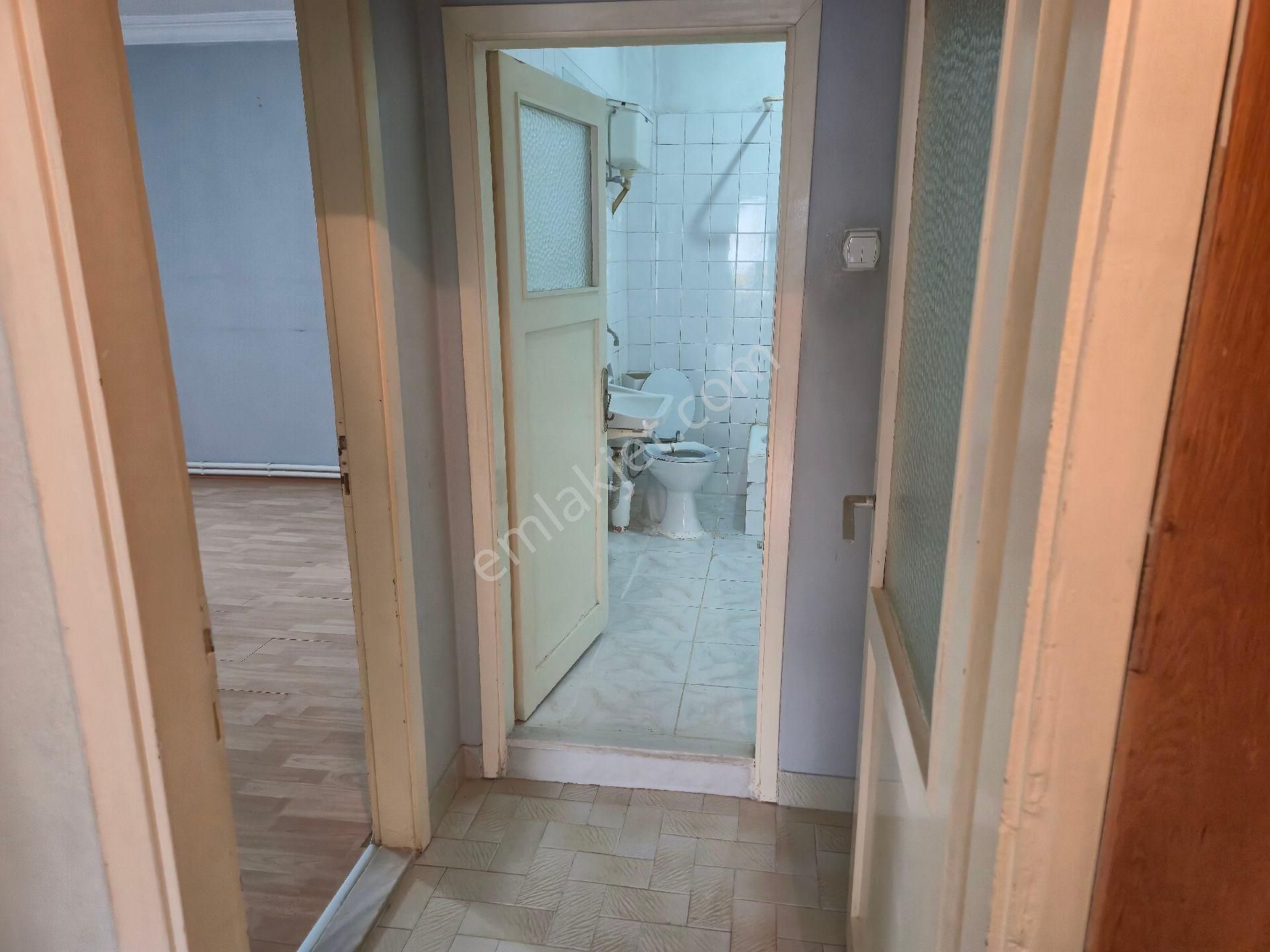 Realty World'dan Adapazarı Akıncılar'da 120m2 3 Balkonlu Depolu Boş 3+1 - Görsel 23