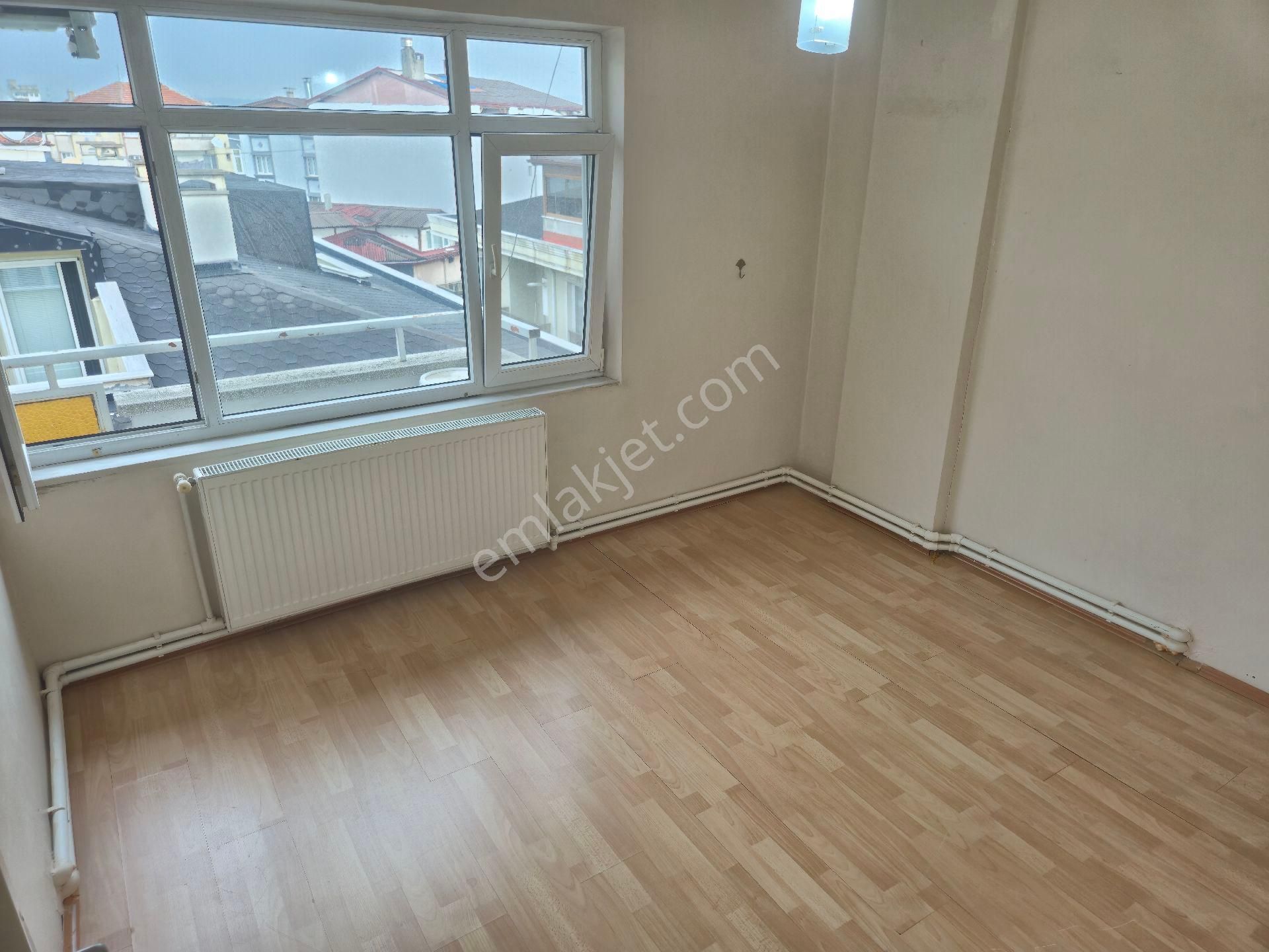 Realty World'dan Adapazarı Akıncılar'da 120m2 3 Balkonlu Depolu Boş 3+1 - Görsel 21