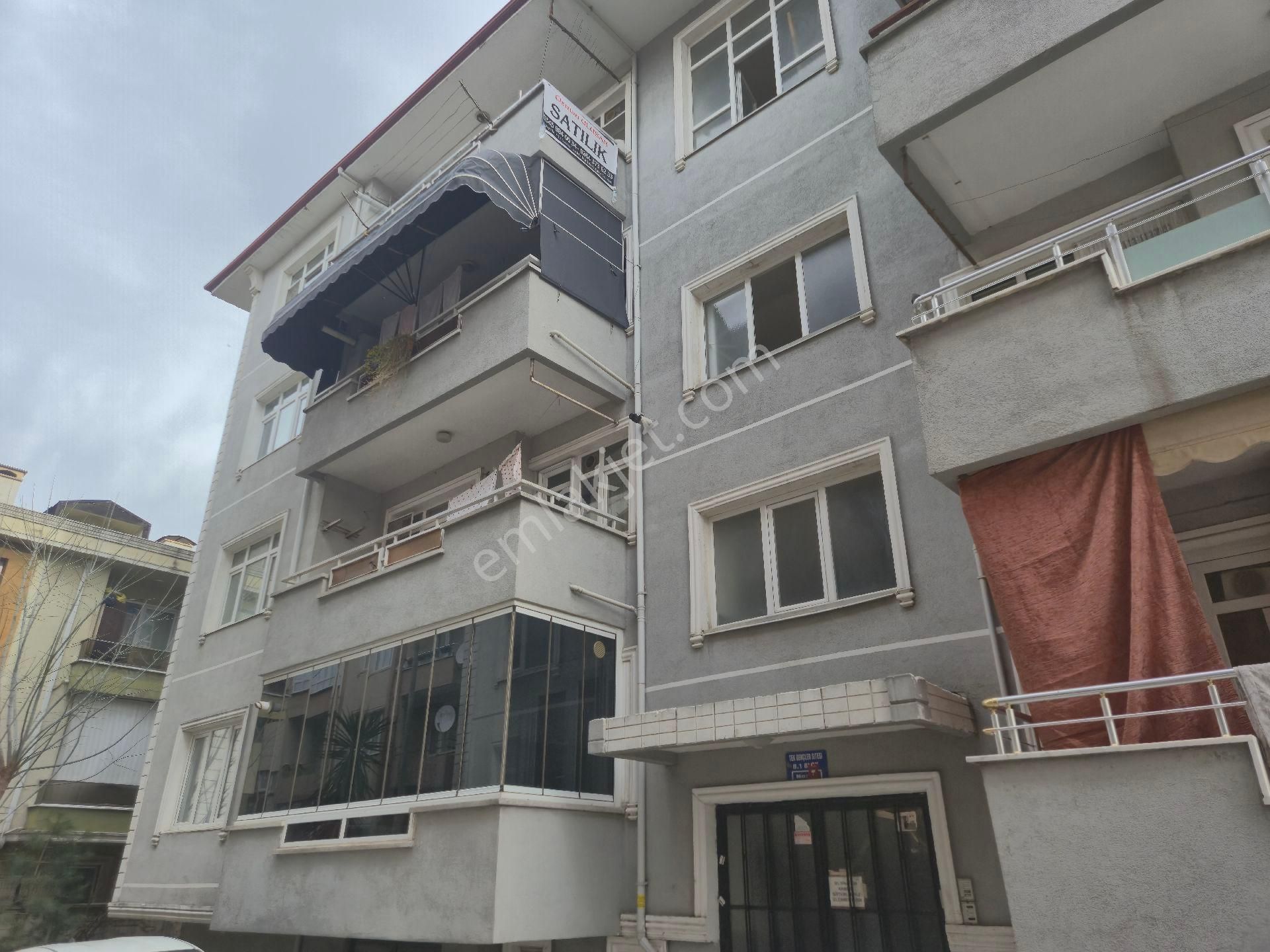 Realty World'dan Adapazarı Akıncılar'da 120m2 3 Balkonlu Depolu Boş 3+1 - Görsel 5