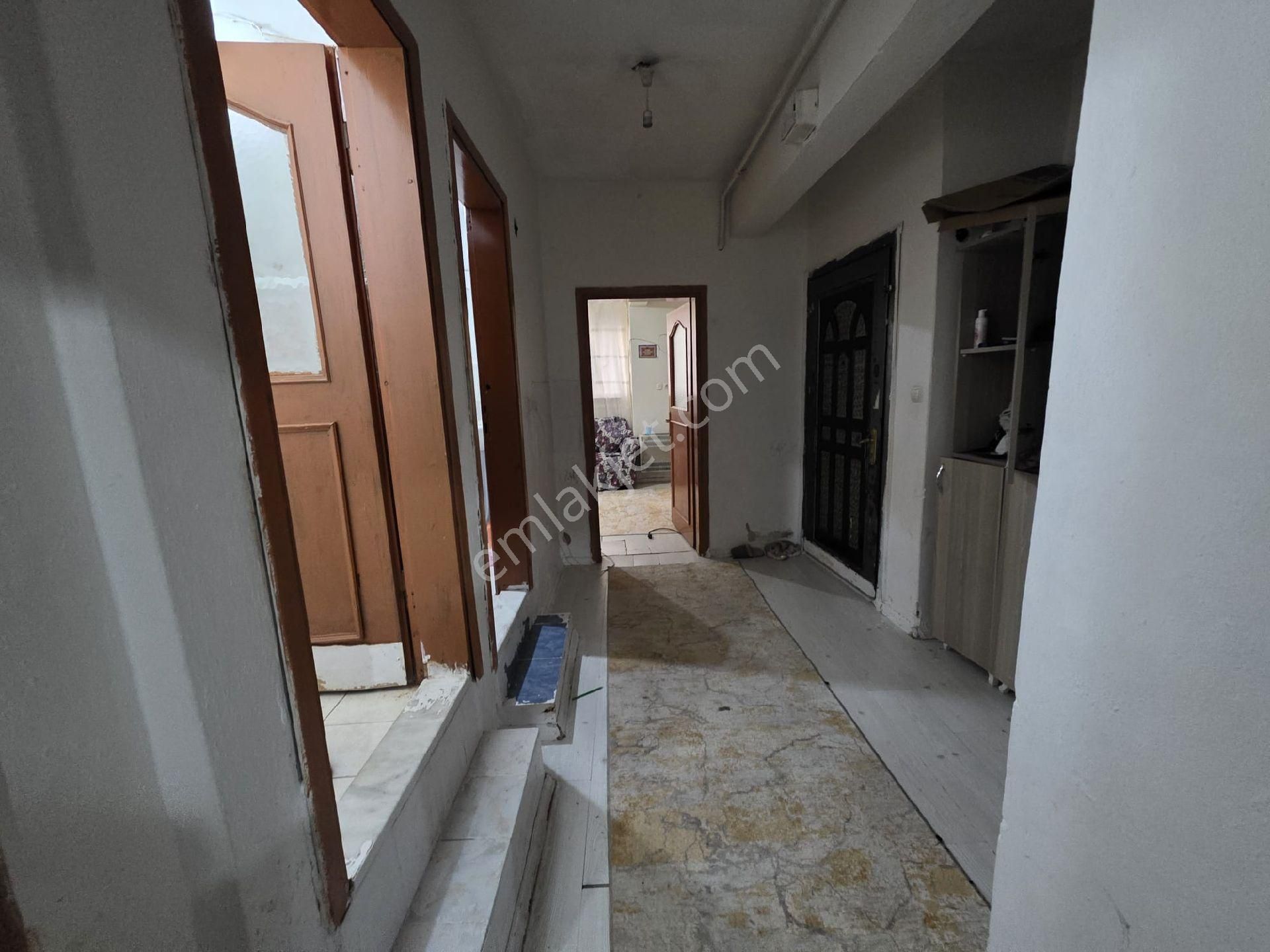 Mimar Emlak'tan Mehmet Akifte 1+1 Bahçe Kat - Görsel 9