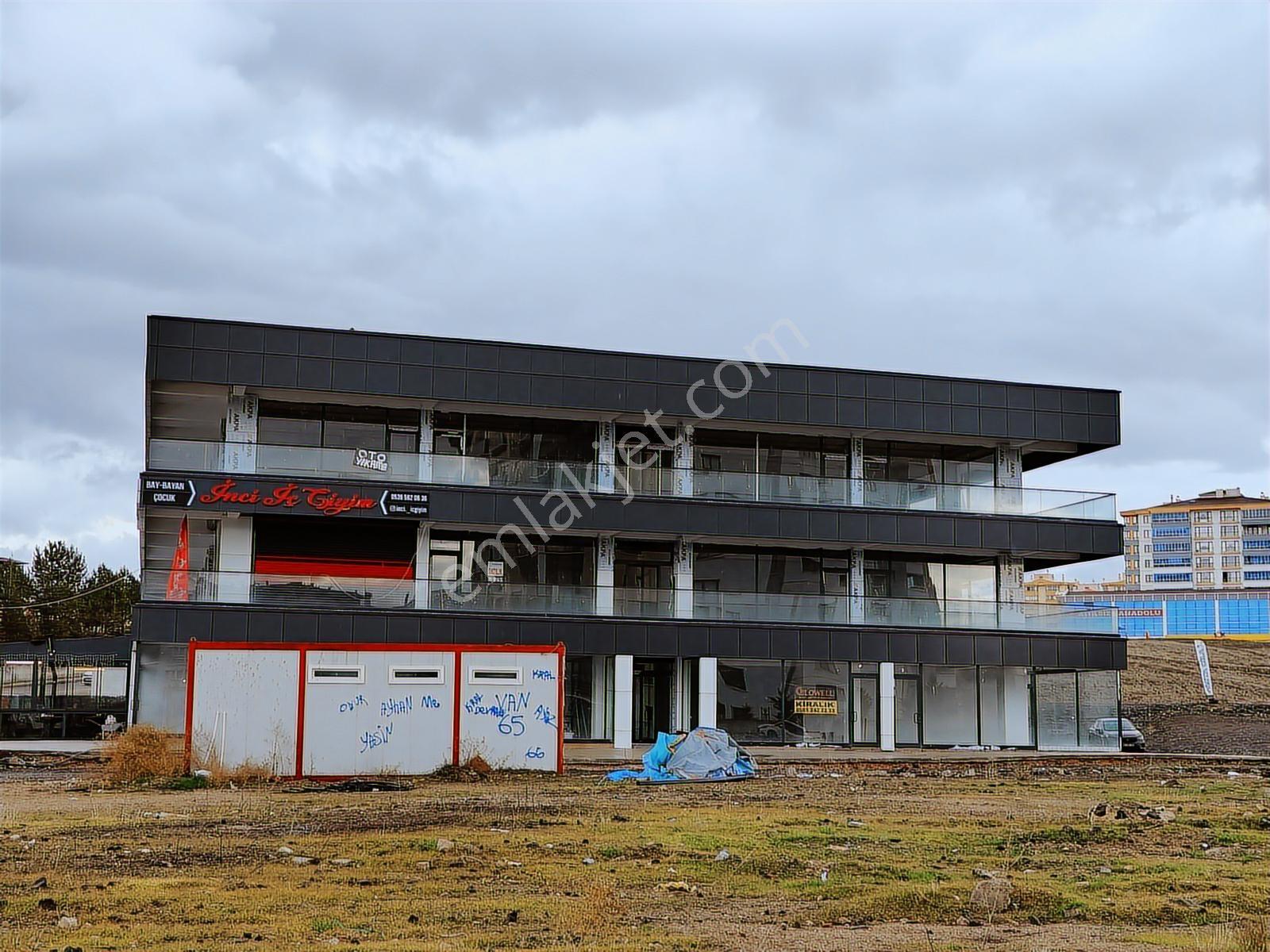 Satılık,sıfır, İskanlı, İş Merkezinde,30 M2,asansörlü,otoparklı - Görsel 6