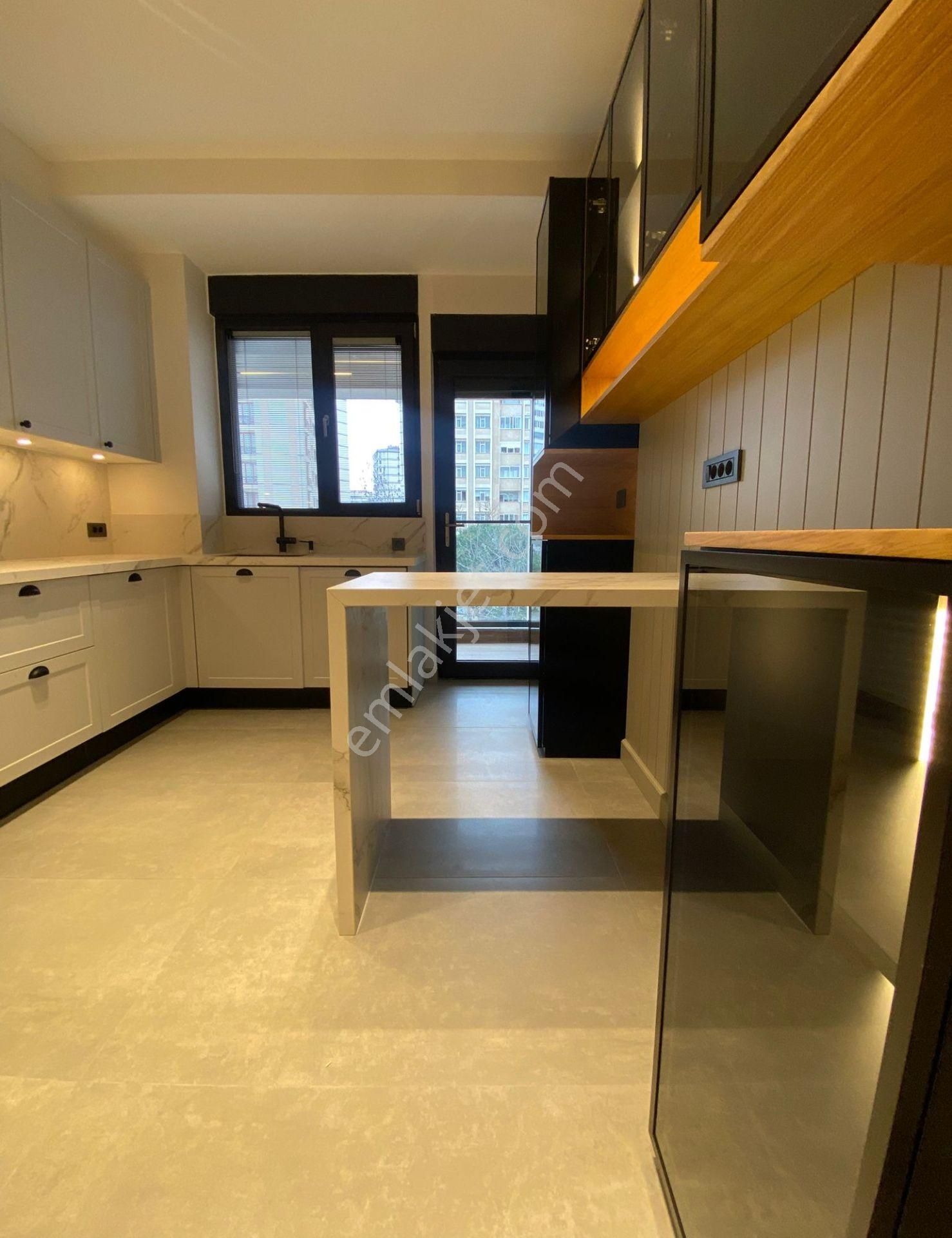 Erenköy Marmaraya 300 Mt Satılık Sıfır 3+1 Dekorasyonlu 2 Otoparklı Daire - Görsel 17