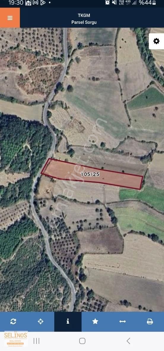 Bergama Dereköy 'de Asfalt Kenarında 7730 M2 Tarla