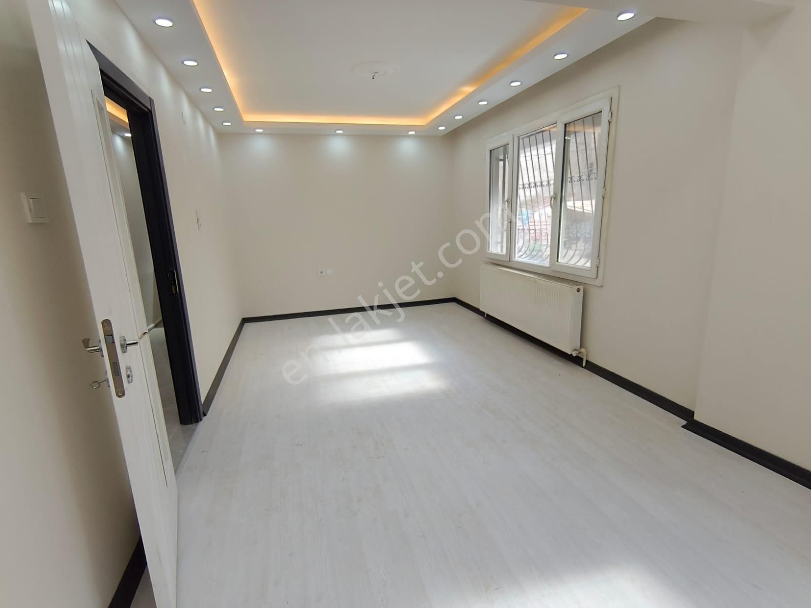 3+1 120 M2 Doğalgazlı Arakat Köşe Bina