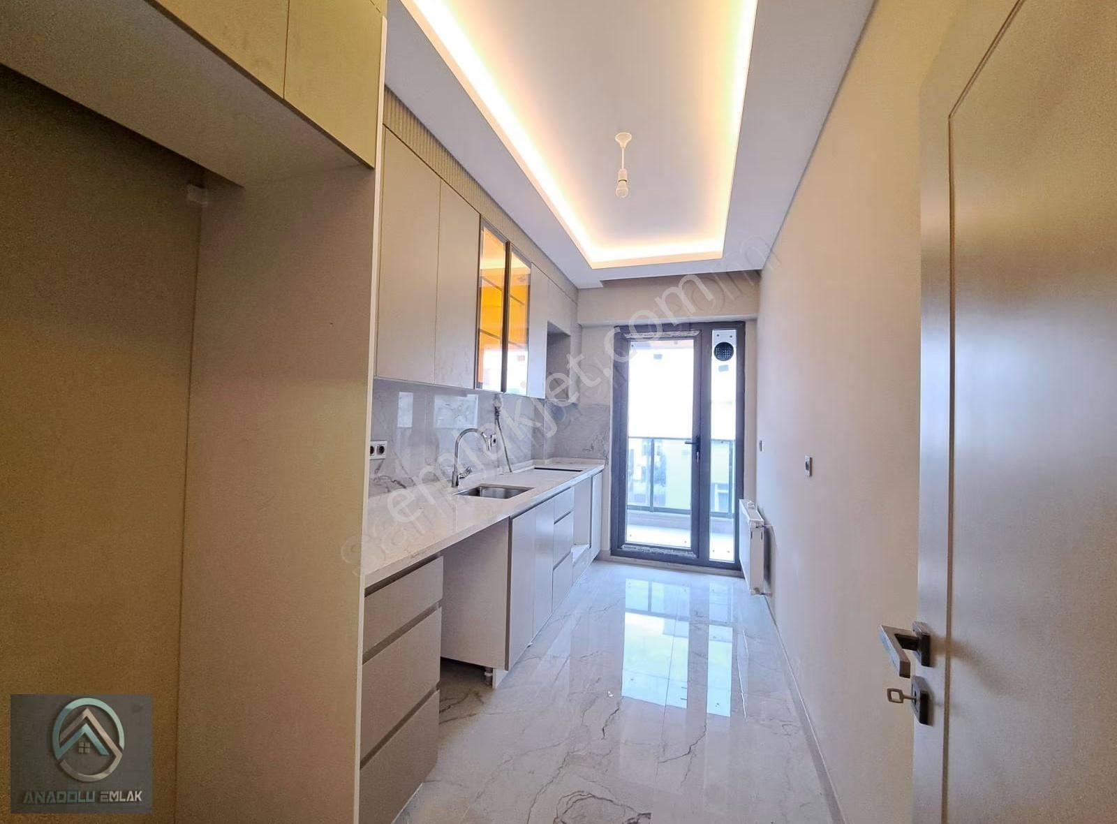 Çanakkale Barbaros Mahallesi Satılık 2+1 Arakat Kapalı Otopark - Görsel 8