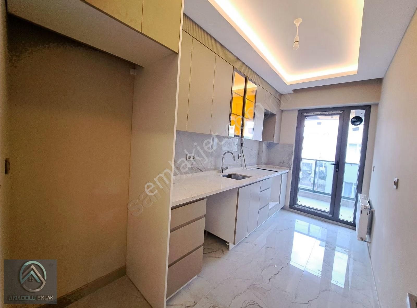 Çanakkale Barbaros Mahallesi Satılık 2+1 Arakat Kapalı Otopark - Görsel 11