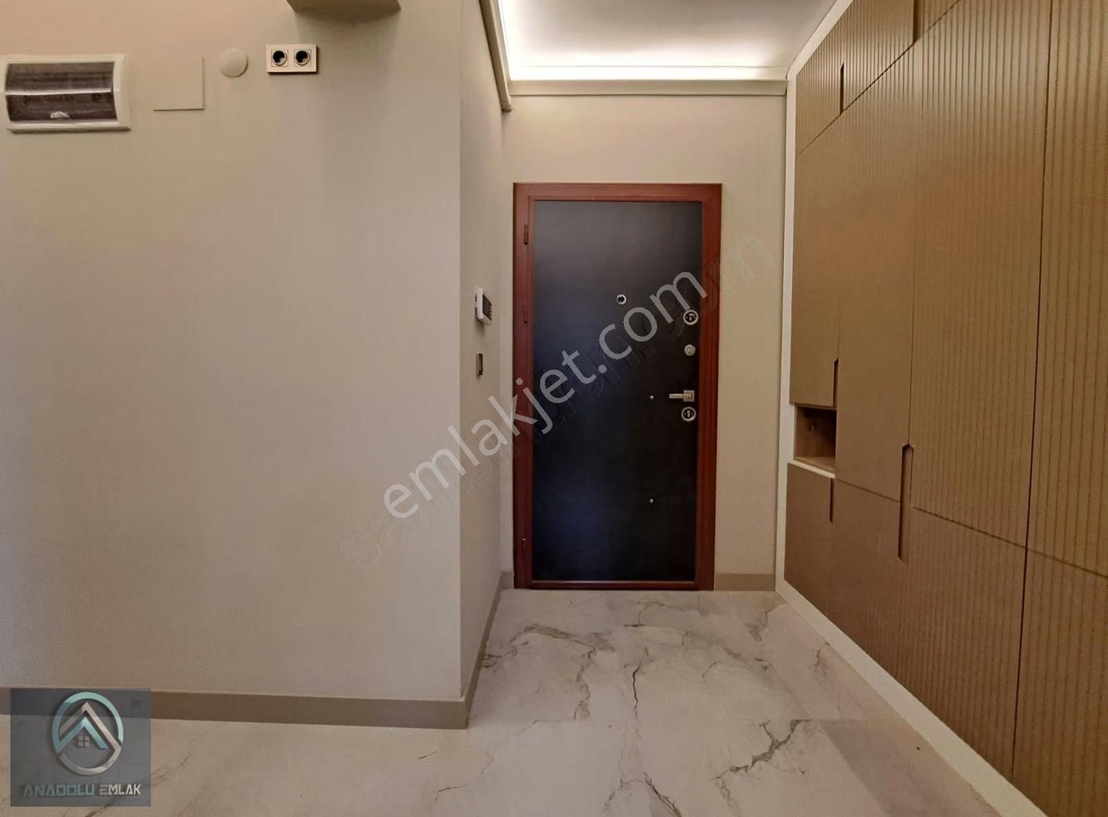 Çanakkale Barbaros Mahallesi Satılık 2+1 Arakat Kapalı Otopark - Görsel 5