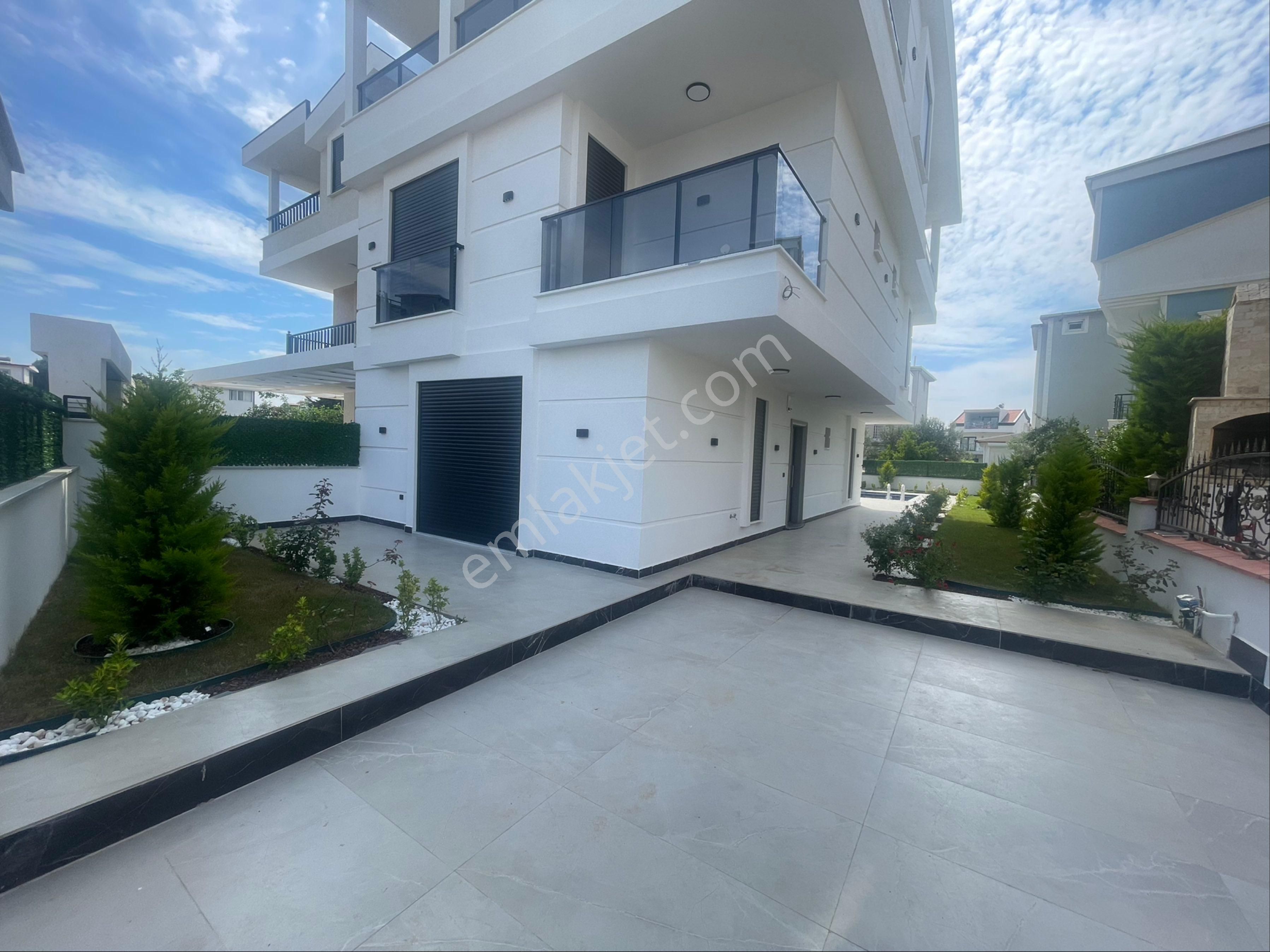 Didim Altınkum’da Satılık Sıfır Lüks 5+1