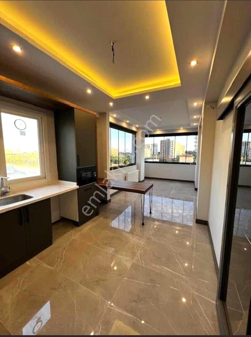 Üstünkent'ten 75.yıl'da Satılık Yatay Mimari 3+1 Lüks Daireler