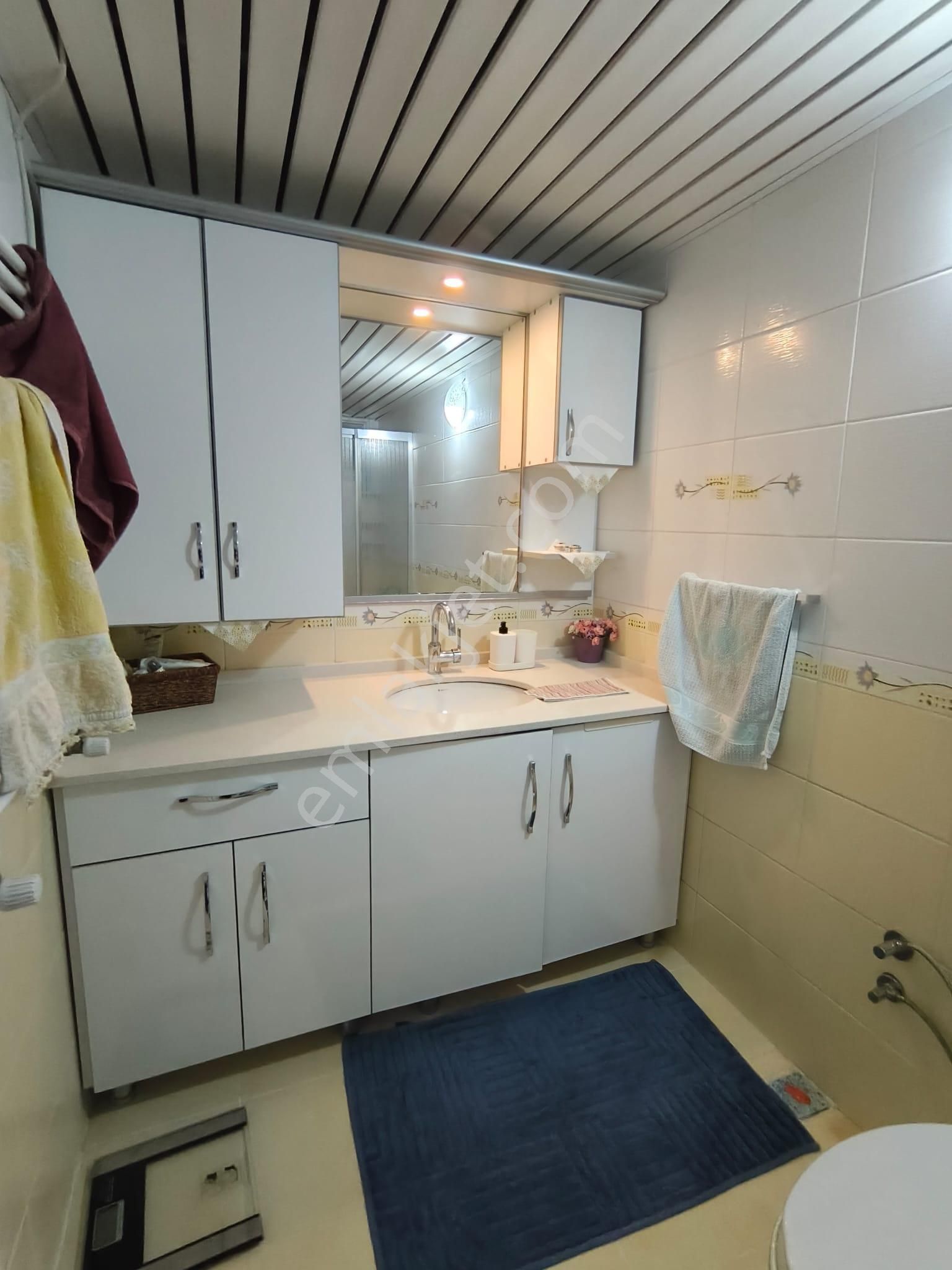 Delta Koleji Yakını 3+1 Kapalı Mutfak Doğalgazlı Asansörlü Otoparklı - Görsel 8