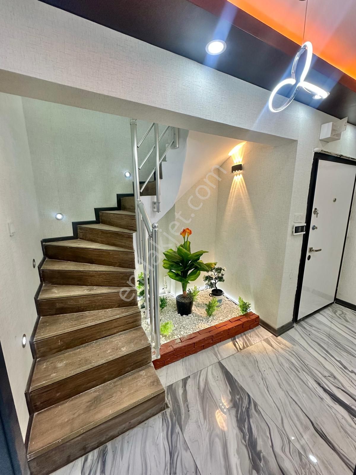 Sincan Akşemsettin Mah. Lüks Yapılı 4+1 Teras Çift Banyolu Geniş