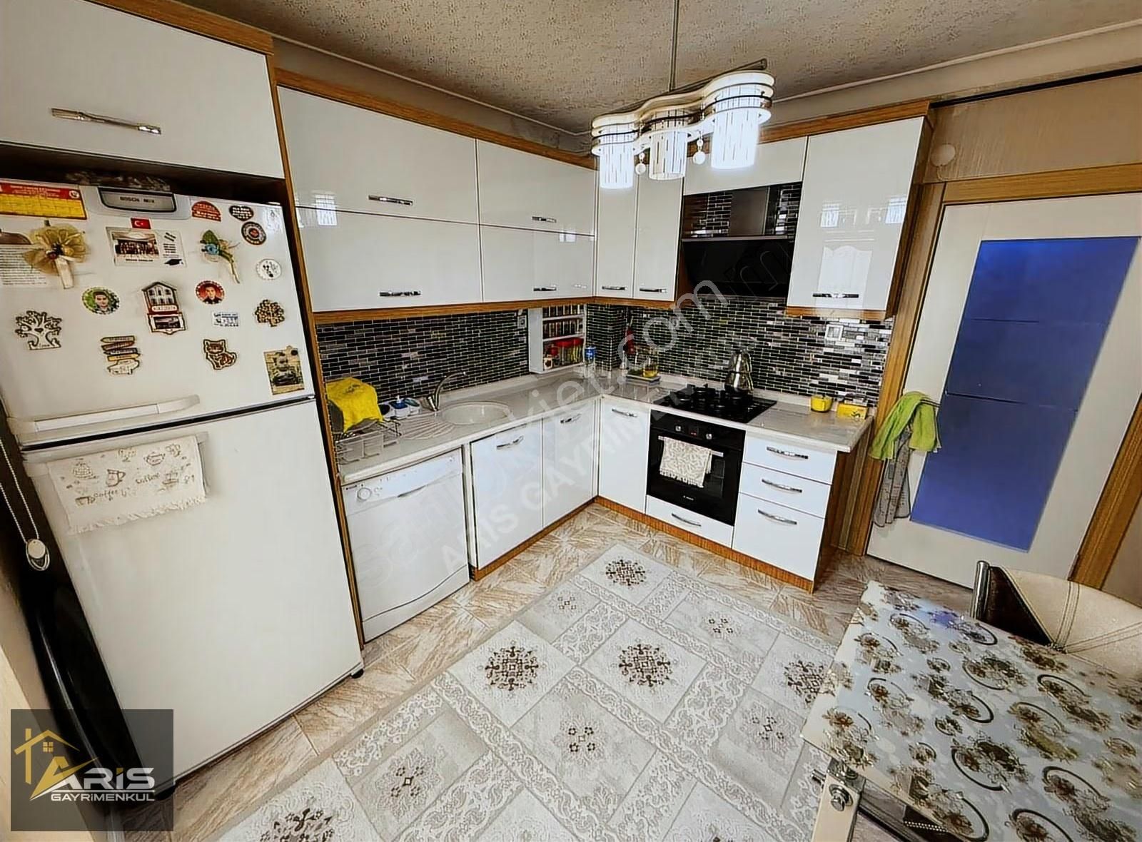 Aris'ten Ataparkın Ultra Yapılı Lüks Mimar İle Dekor Edilmiş3+1 - Görsel 12