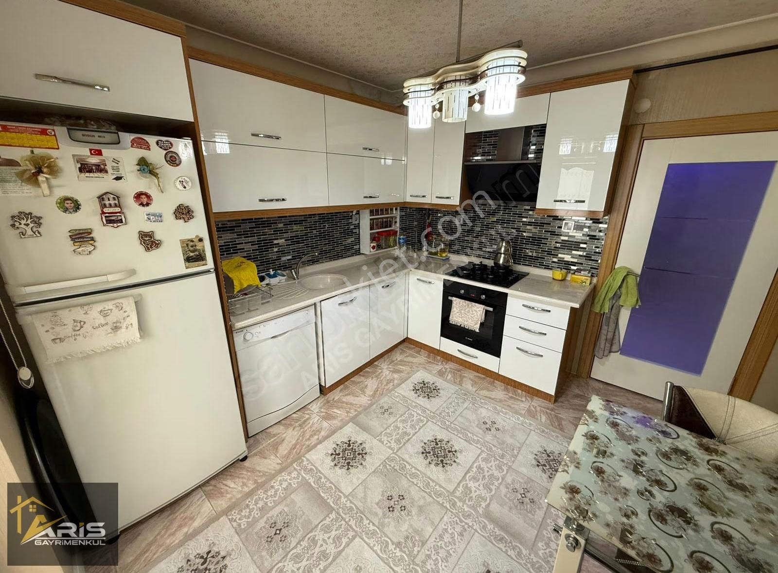 Aris'ten Ataparkın Ultra Yapılı Lüks Mimar İle Dekor Edilmiş3+1