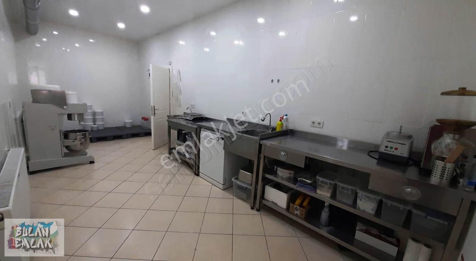 Bulan'dan Ortaköy Merkezde Hazır Kiracılı Otoparklı Geniş Dükkan - Görsel 10