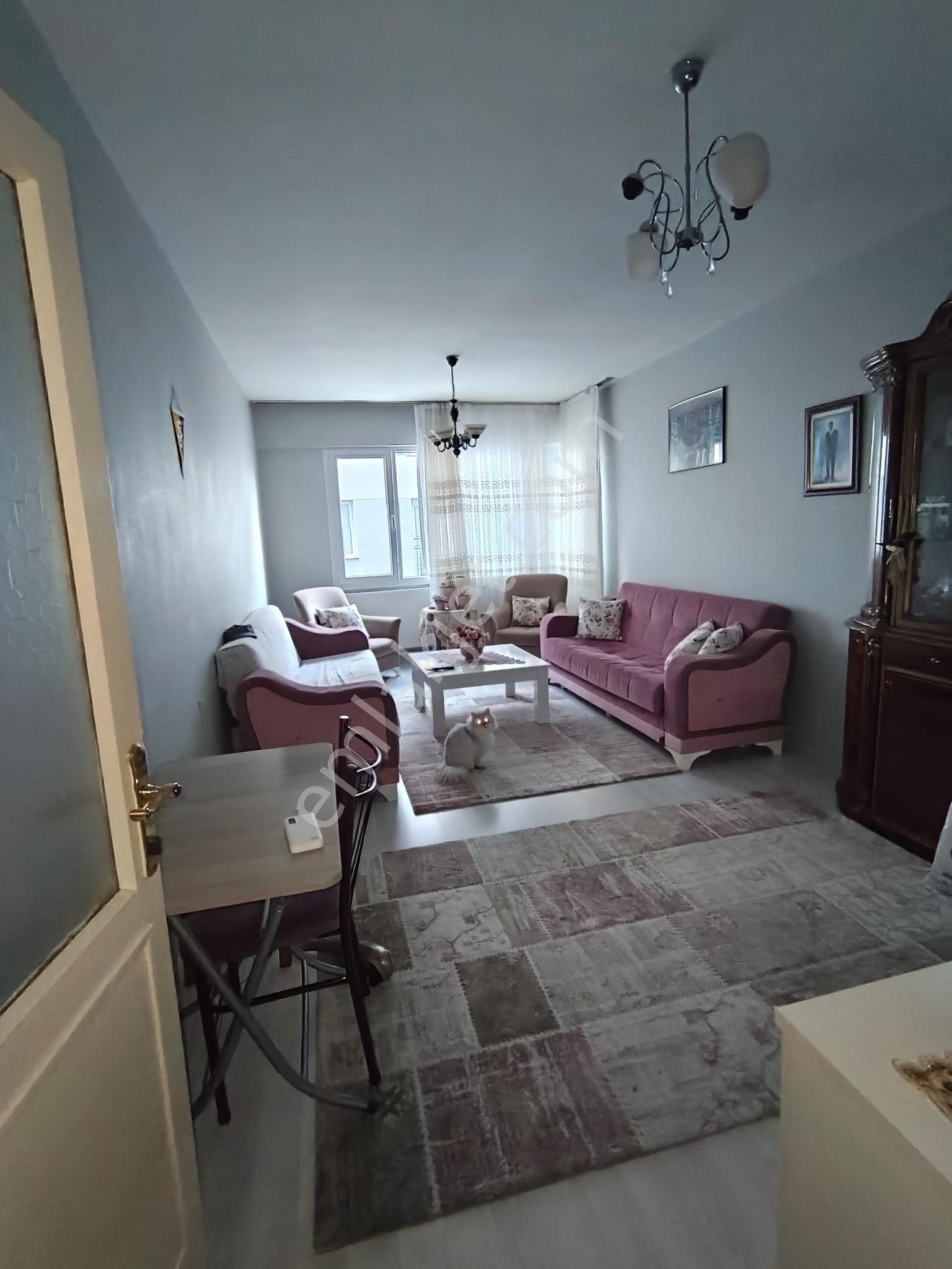 3+1 Doğalgazlı 120 M2 Arakat Bakımlı Daire - Görsel 7