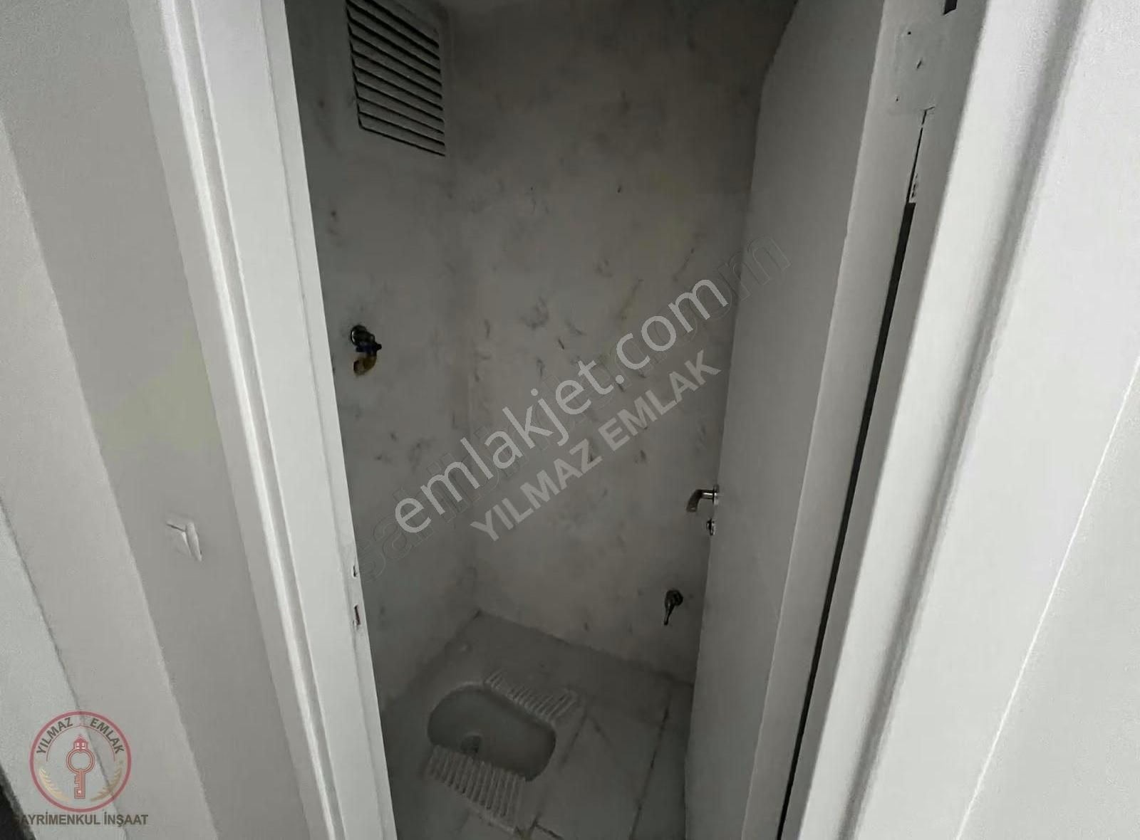 İkitelli M.akif'de 110m² Ebeveyn Banyolu 2+1 2.kat Arakat Daire - Görsel 2