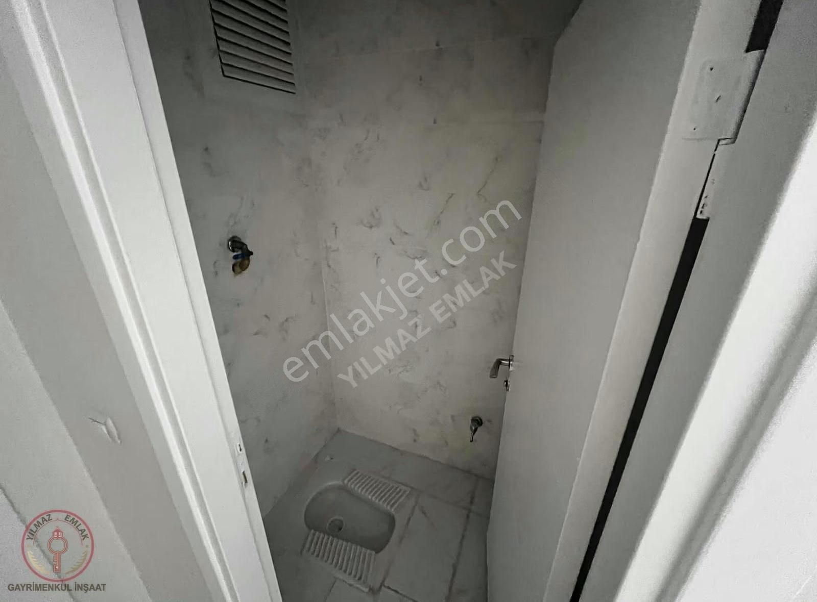 İkitelli M.akif'de 110m² Ebeveyn Banyolu 2+1 2.kat Arakat Daire - Görsel 10