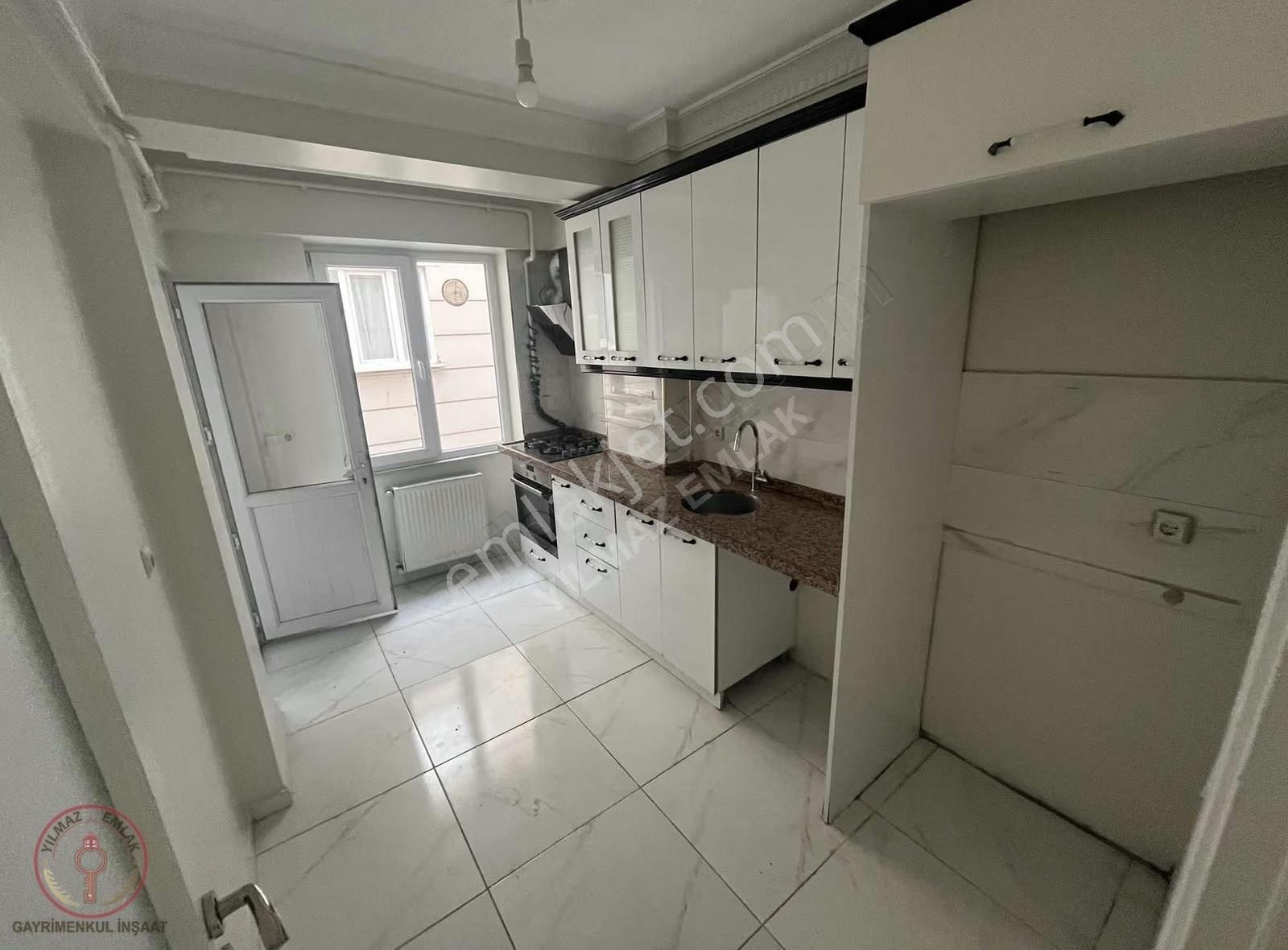 İkitelli M.akif'de 110m² Ebeveyn Banyolu 2+1 2.kat Arakat Daire - Görsel 21