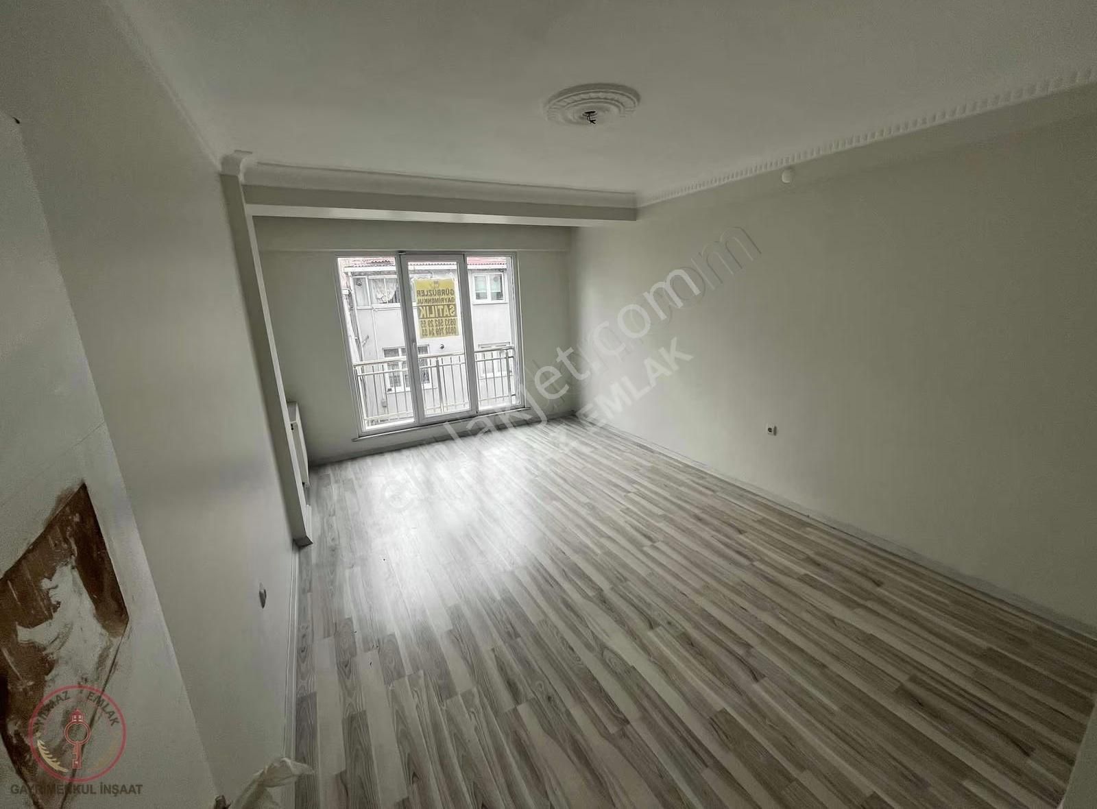 İkitelli M.akif'de 110m² Ebeveyn Banyolu 2+1 2.kat Arakat Daire - Görsel 3