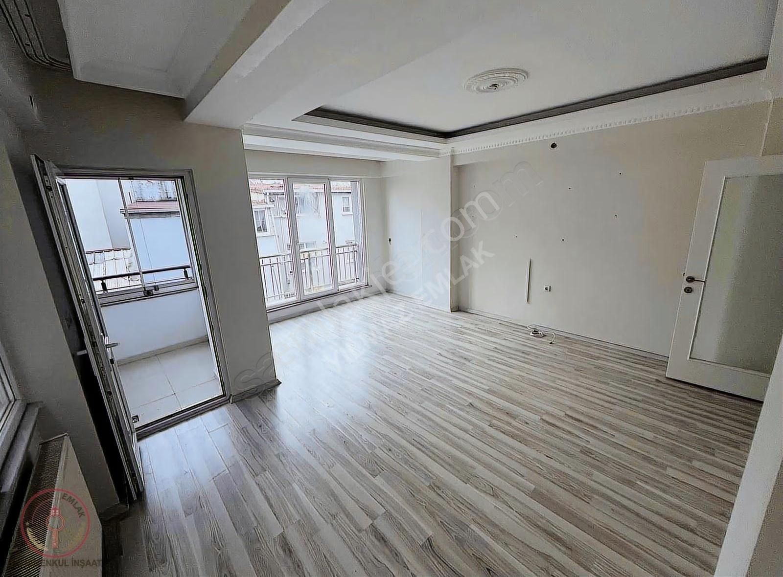 İkitelli M.akif'de 110m² Ebeveyn Banyolu 2+1 2.kat Arakat Daire - Görsel 14