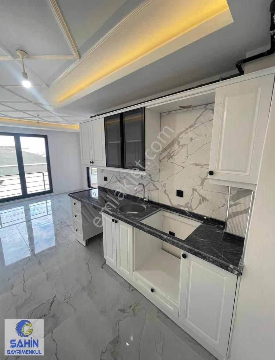 Atakumda Tramavya Sahile Yakın Lüks İskanlı 1+1 Satılık Daire