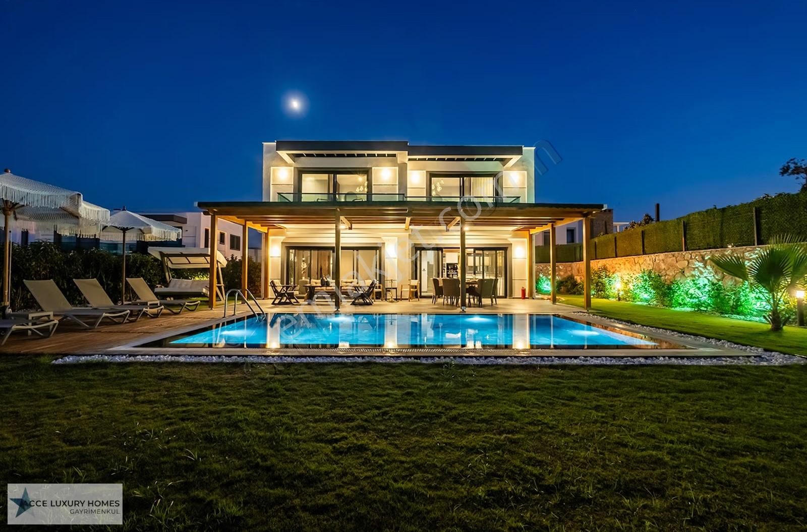 Yalıkavakta Özel Havuzlu Lüks Villa Marina Yakını - Görsel 13