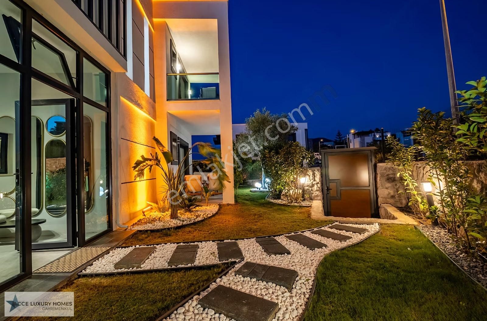 Yalıkavakta Özel Havuzlu Lüks Villa Marina Yakını - Görsel 26