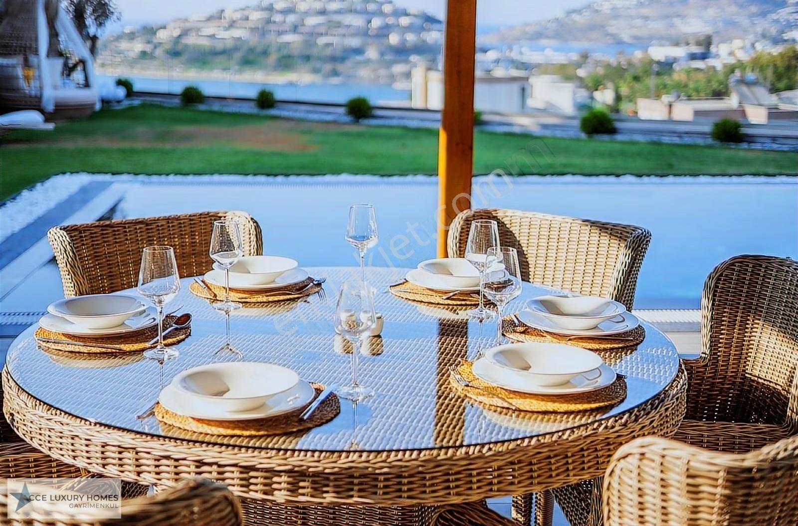 Yalıkavakta Özel Havuzlu Lüks Villa Marina Yakını - Görsel 2