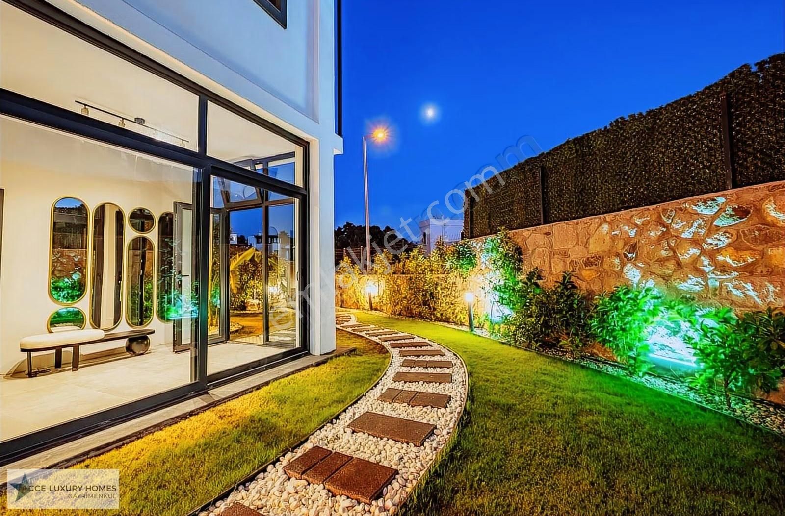 Yalıkavakta Özel Havuzlu Lüks Villa Marina Yakını - Görsel 11