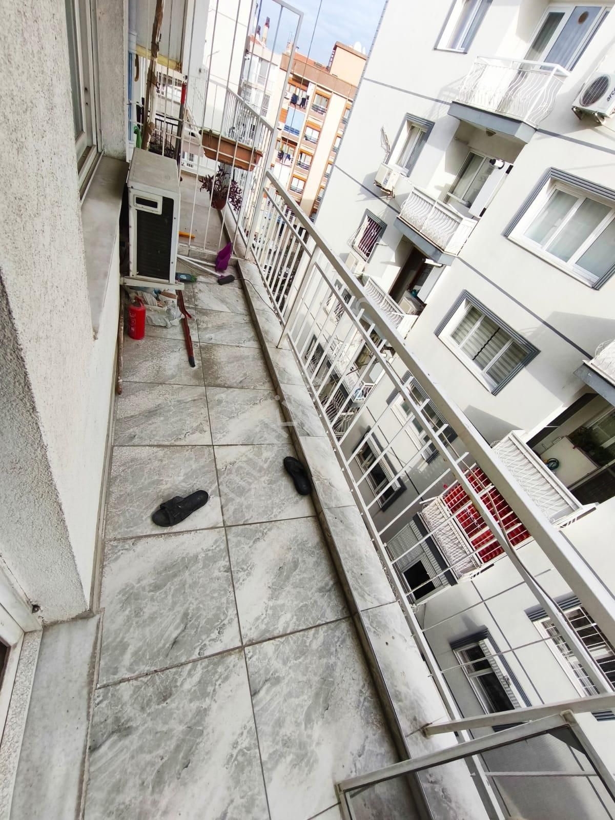 Esenlik Mahallesi Yakını 2+1 95 M2 Balkonlu - Görsel 12
