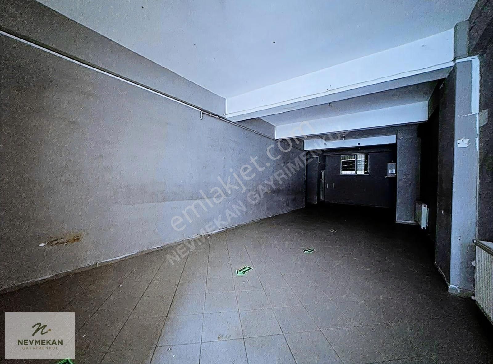 Nevmekan Gayrimenkul'den Y.giriş Bakımlı 100m2 Kiralık Dükkan - Görsel 6